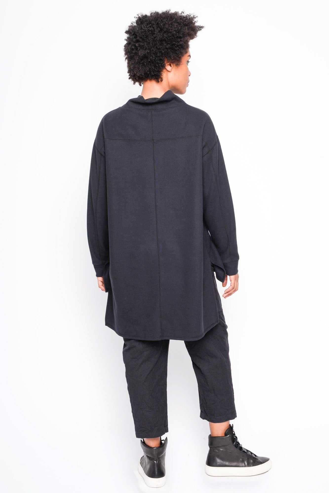 
                  
                    262.09.01 100 BLACK
                  
                