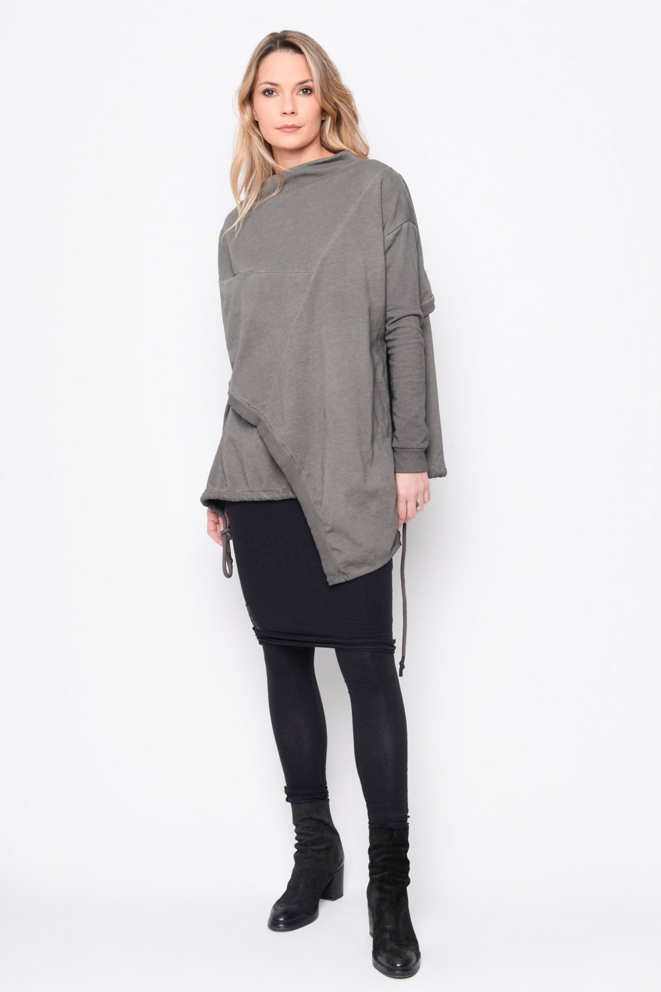 
                  
                    252.04.05 100% CO DARK WASH CHARCOAL
                  
                