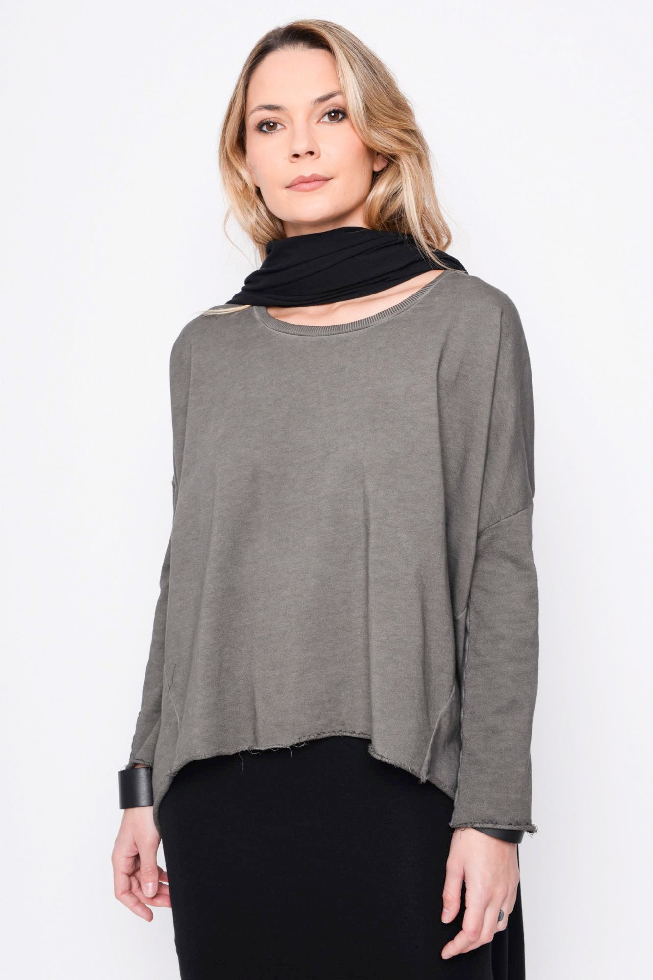 
                  
                    252.04.04 100% CO DARK WASH CHARCOAL
                  
                