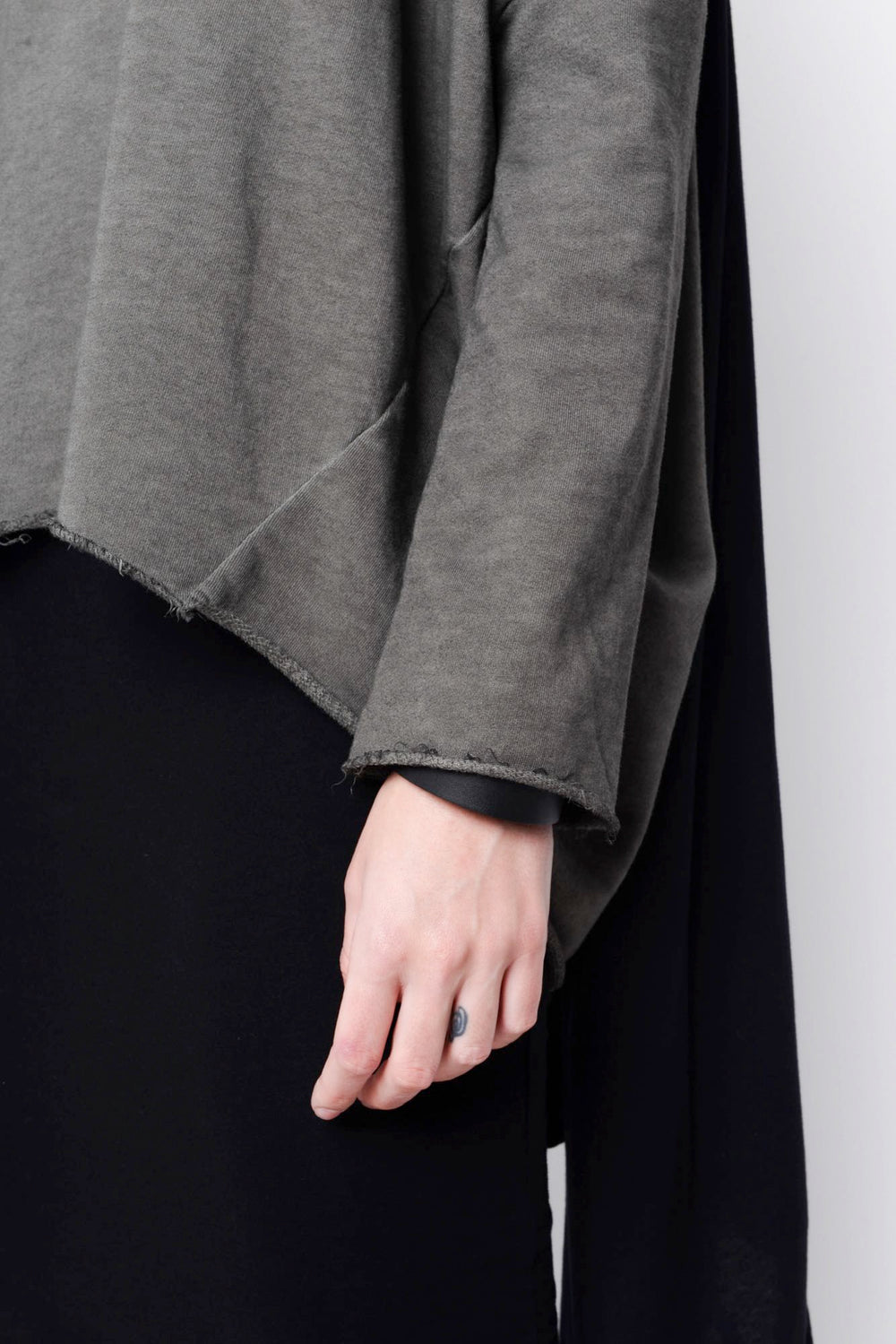 252.04.04 100% CO DARK WASH CHARCOAL