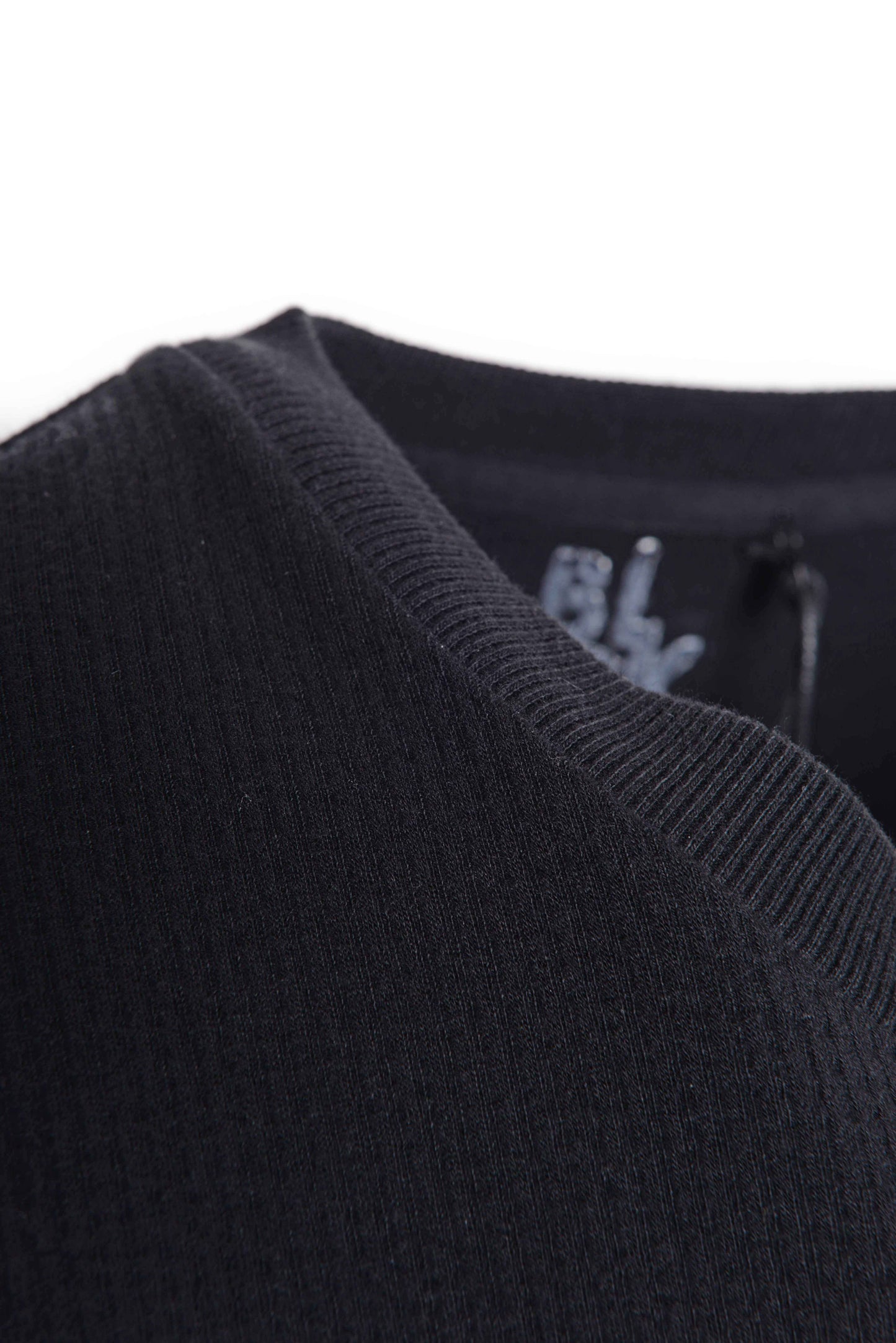 
                  
                    BP202.04.01 Sweater Forgetaboutme 95%CO 5%EA BLACK
                  
                