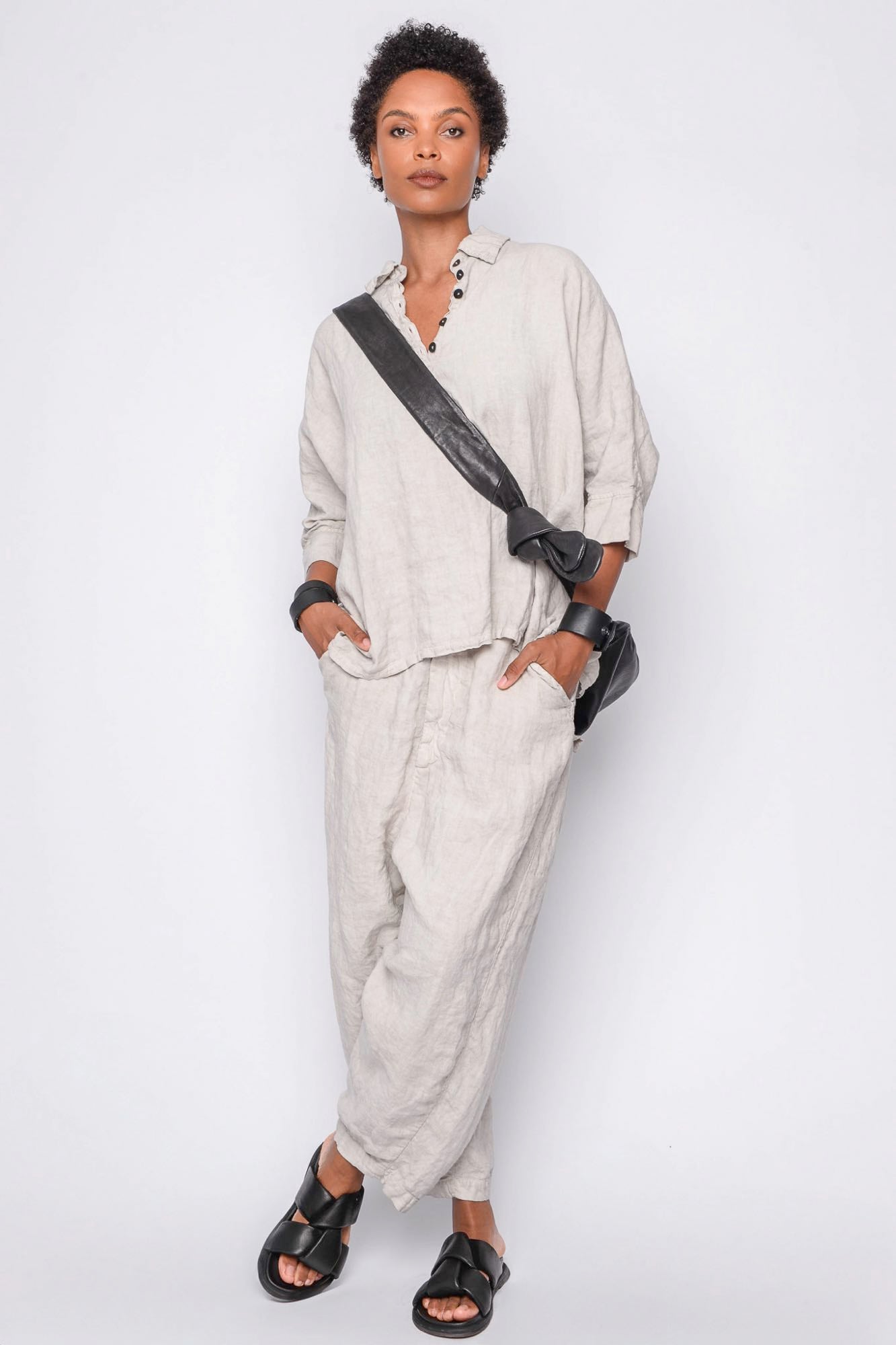
                  
                    261.04.01 100% LINEN 401 RV NATURAL
                  
                