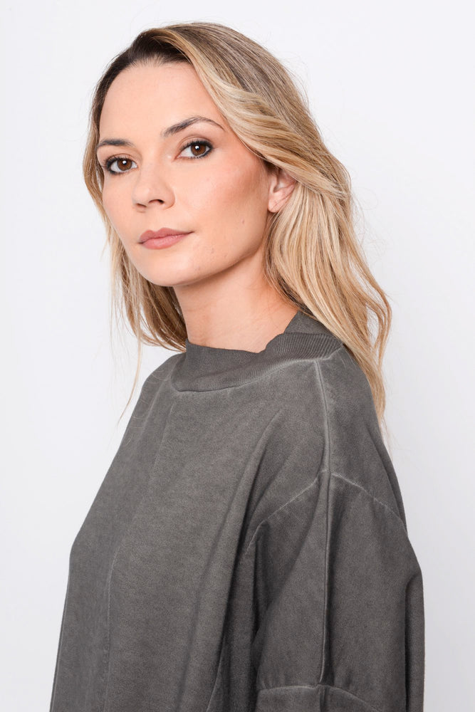 
                  
                    252.04.01 100% CO DARK WASH CHARCOAL
                  
                