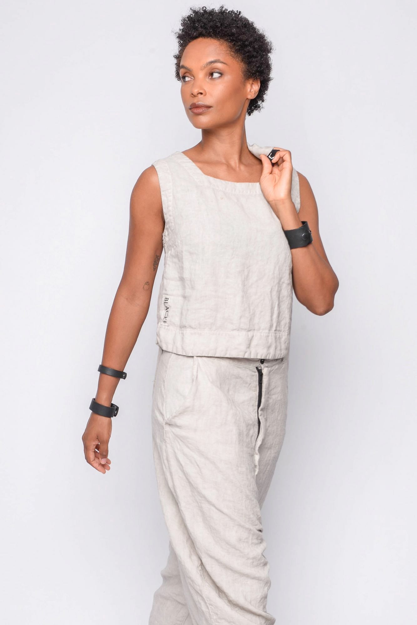 
                  
                    261.04.12 100% LINEN 401 RV NATURAL
                  
                
