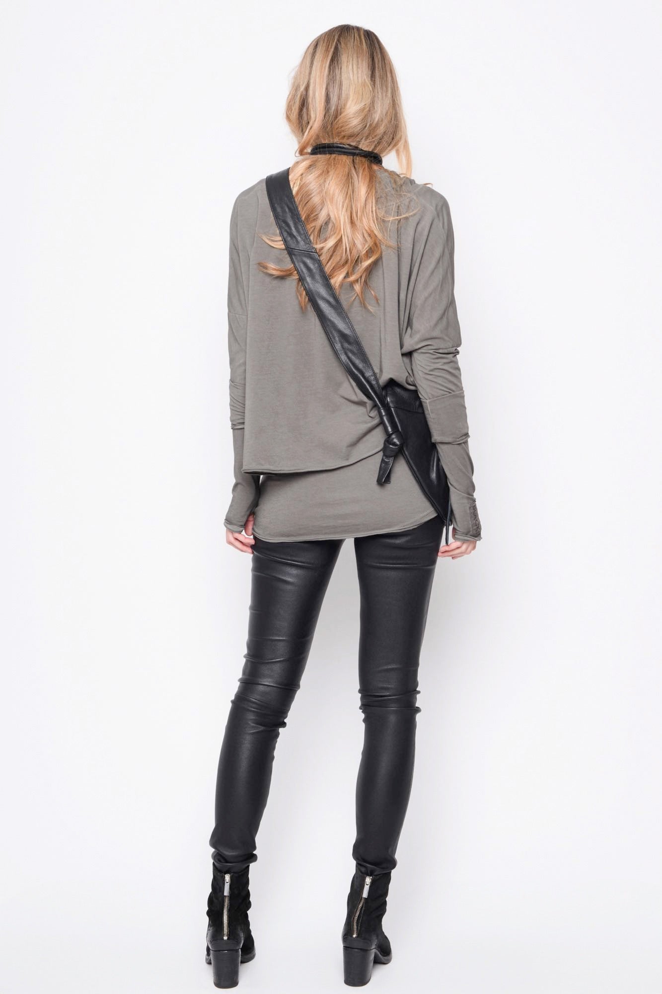 
                  
                    252.05.01 95% CO 5% EA 180 CHARCOAL
                  
                