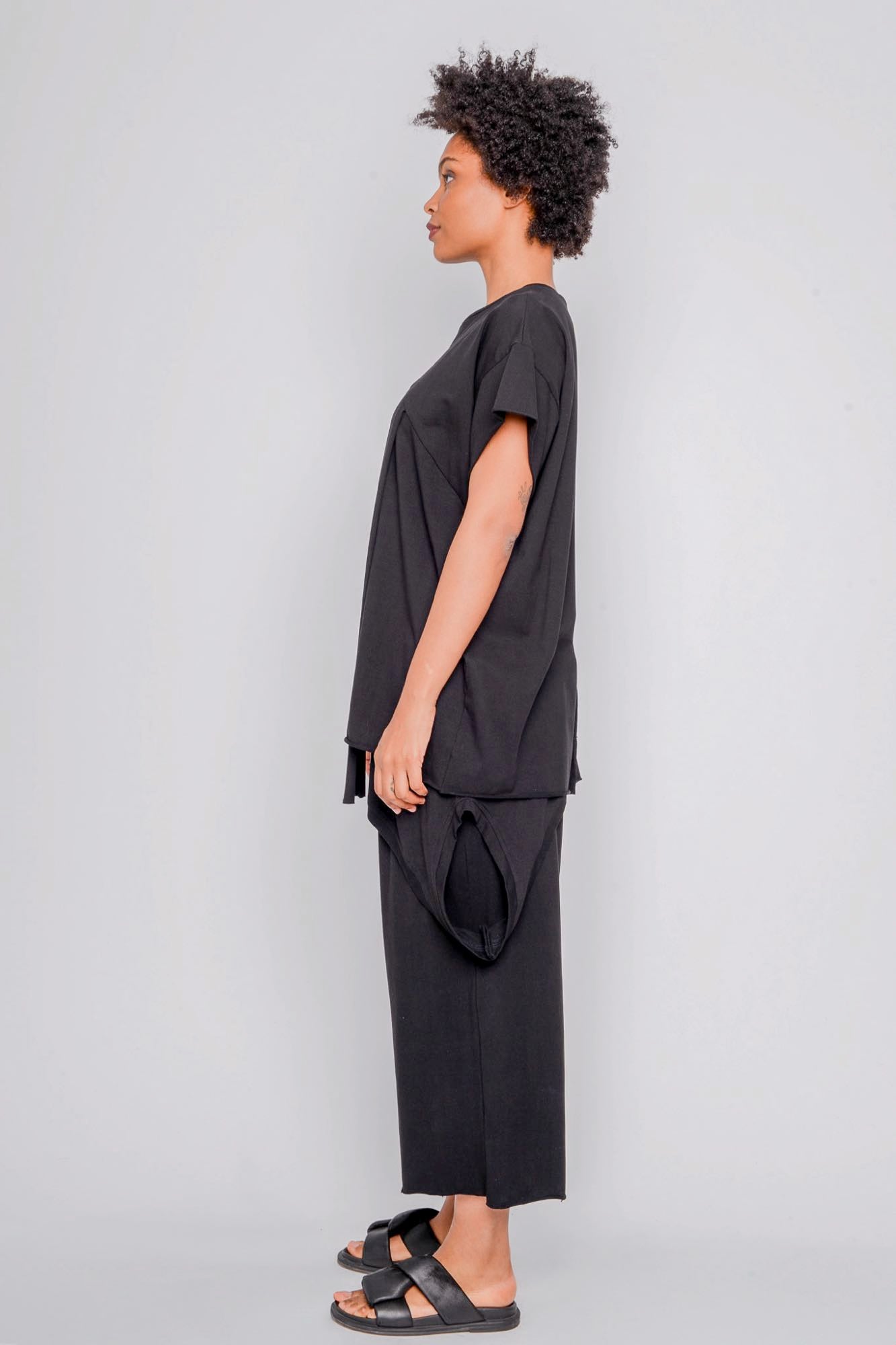 
                  
                    ID.05.03.01 95% CO 5% EA 100 BLACK
                  
                