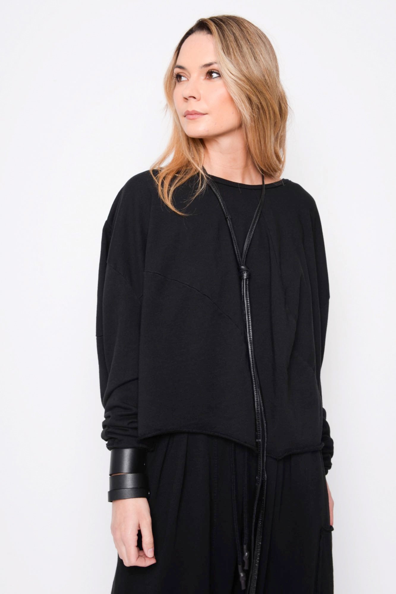 
                  
                    252.04.03 100% CO 100 BLACK
                  
                