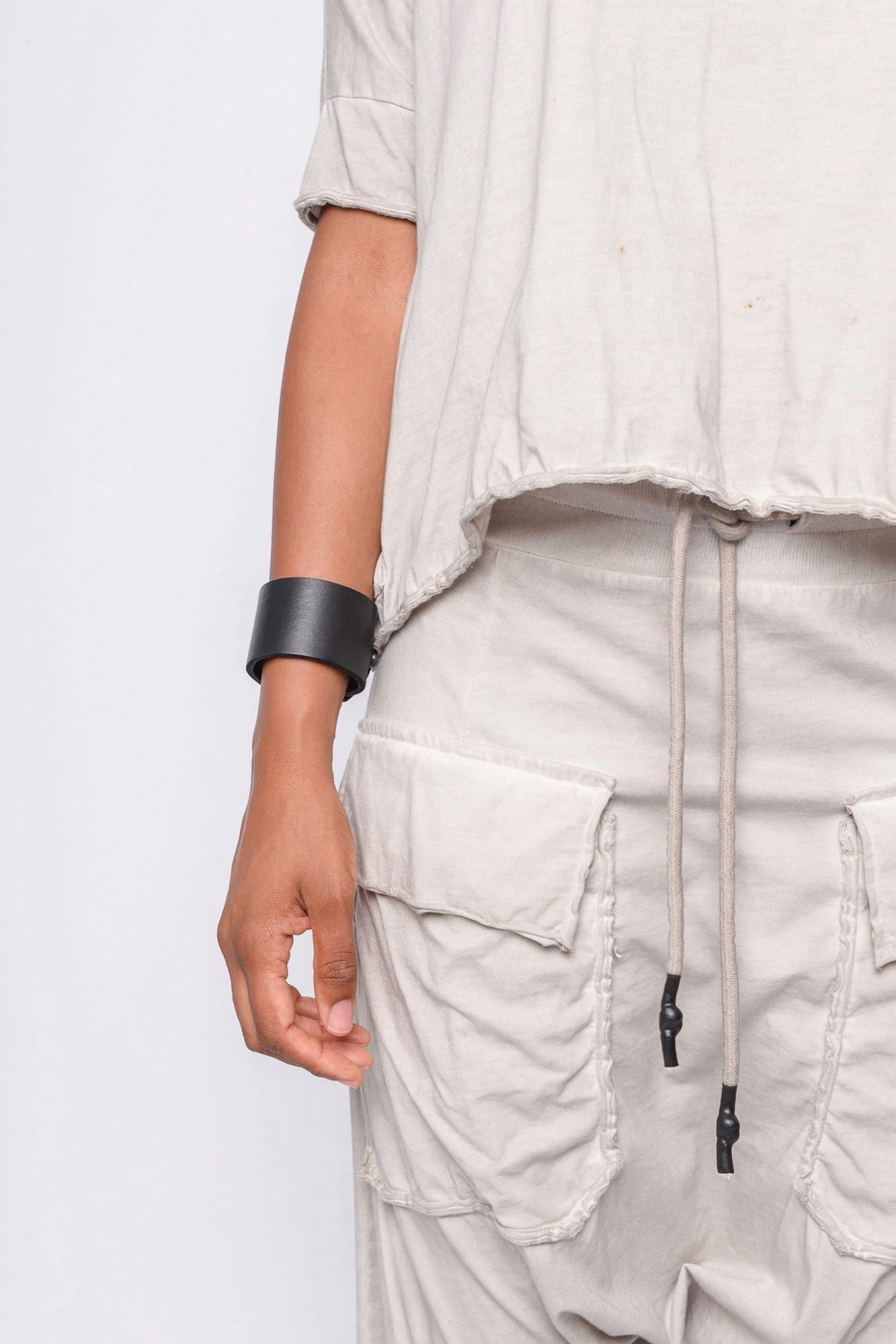 
                  
                    261.01.06 100% LIGHT JERSEY CO 403 RV OFF WHITE
                  
                