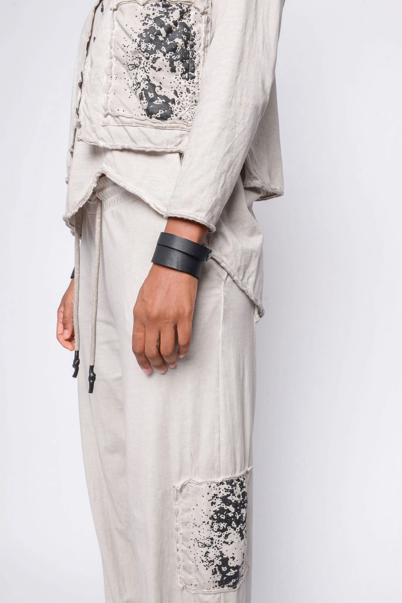 
                  
                    261.01.05 100% LIGHT JERSEY CO 403 RV OFF WHITE
                  
                