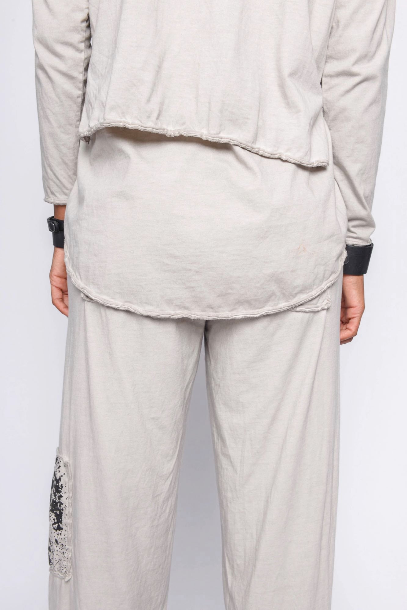 
                  
                    261.01.08 100% LIGHT JERSEY CO 403 RV OFF WHITE
                  
                