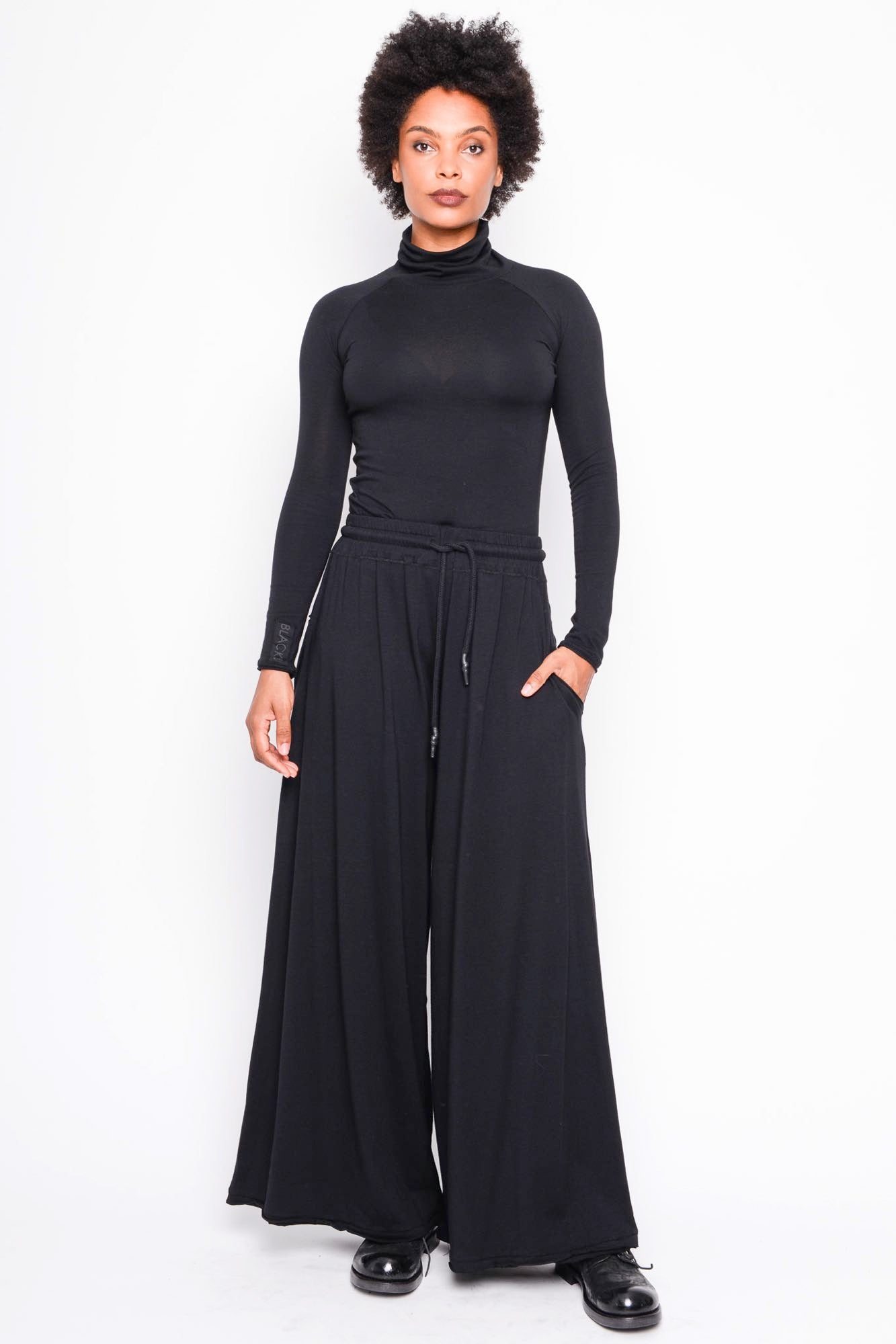 
                  
                    262.06.07 100 BLACK
                  
                