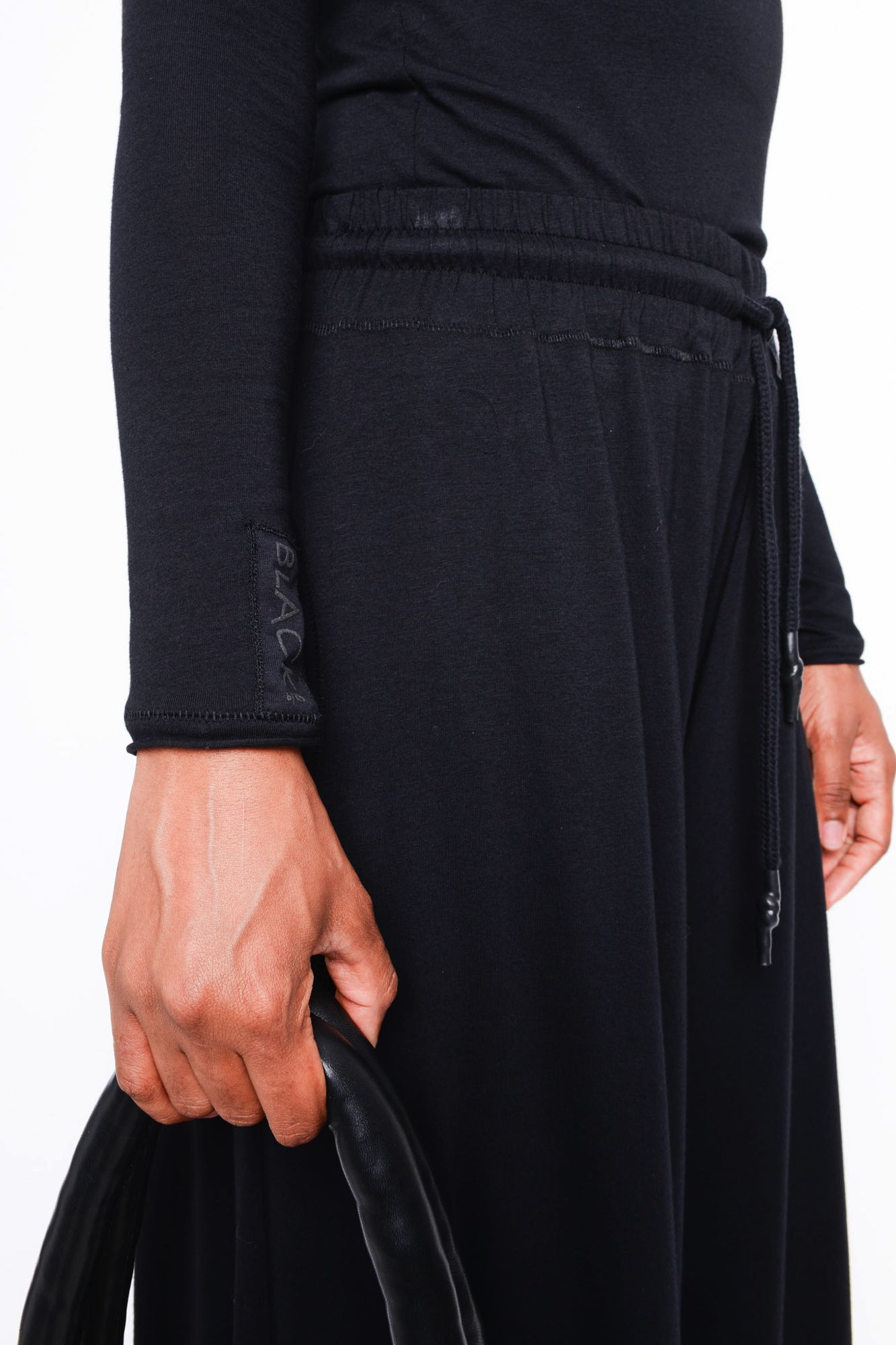 
                  
                    262.06.07 100 BLACK
                  
                