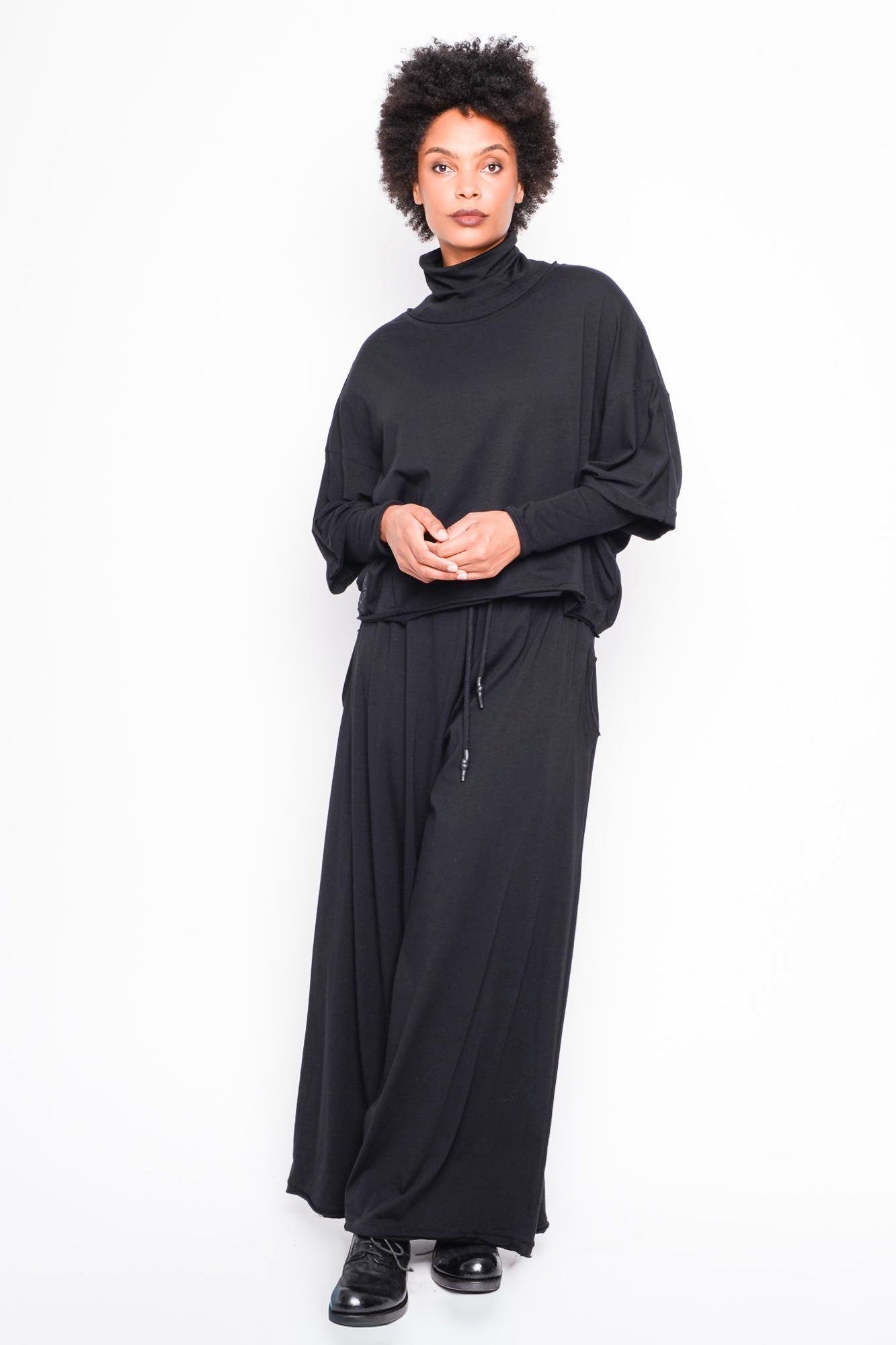 
                  
                    262.06.01 100 BLACK
                  
                