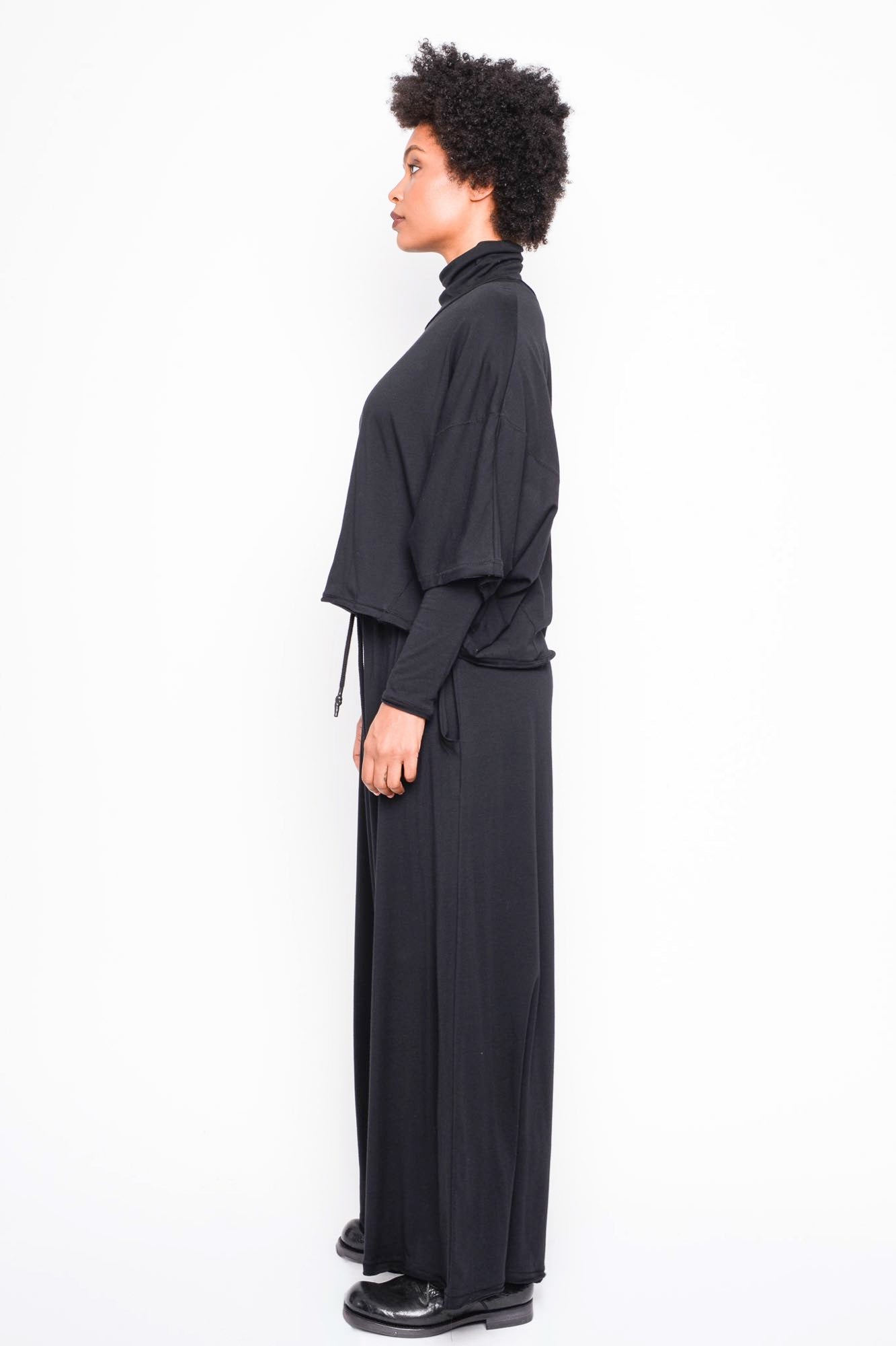 
                  
                    262.06.01 100 BLACK
                  
                