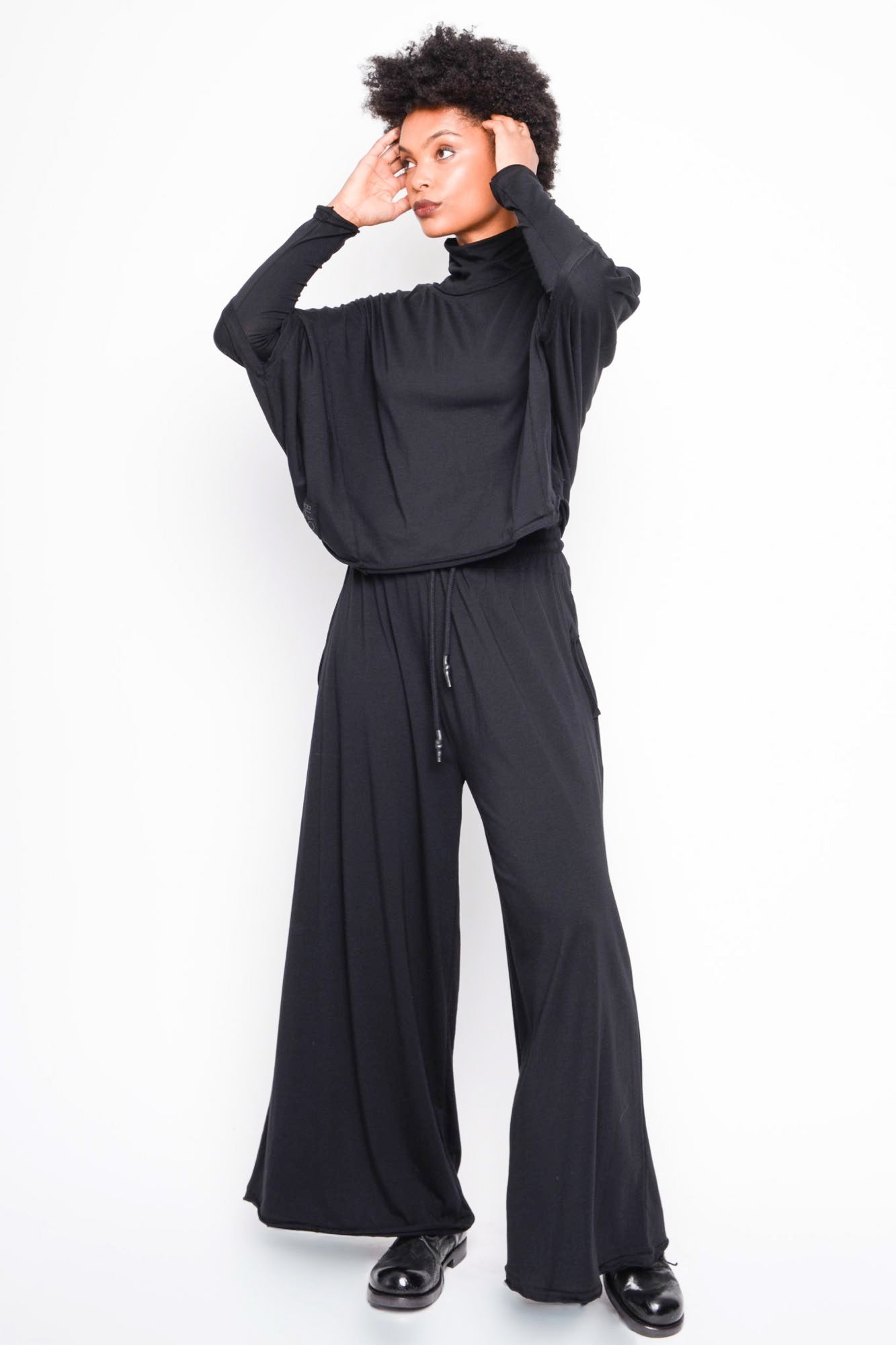 
                  
                    262.06.01 100 BLACK
                  
                