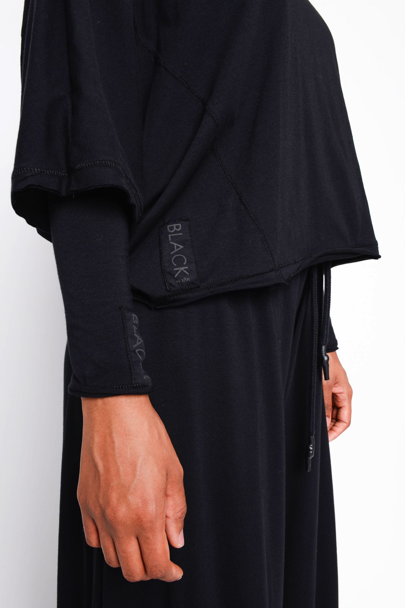 
                  
                    262.06.01 100 BLACK
                  
                