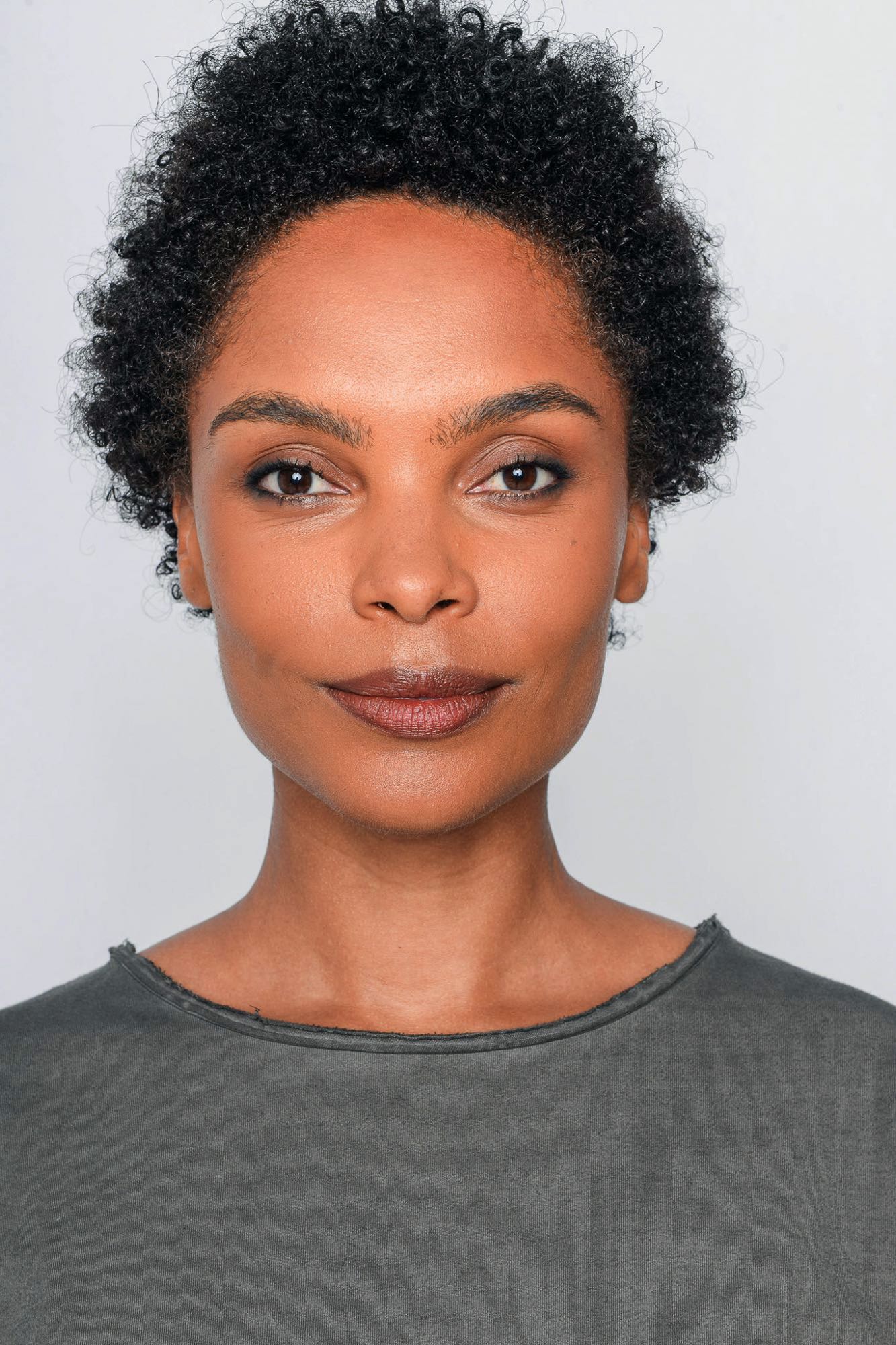 
                  
                    261.01.01 100% LIGHT JERSEY CO 183 RV CHARCOAL
                  
                