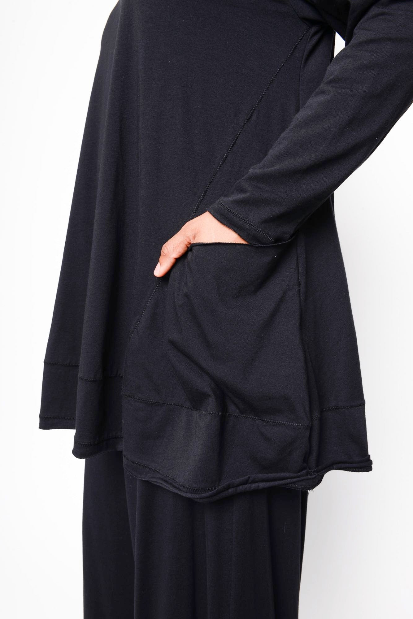 
                  
                    262.06.04 100 BLACK
                  
                
