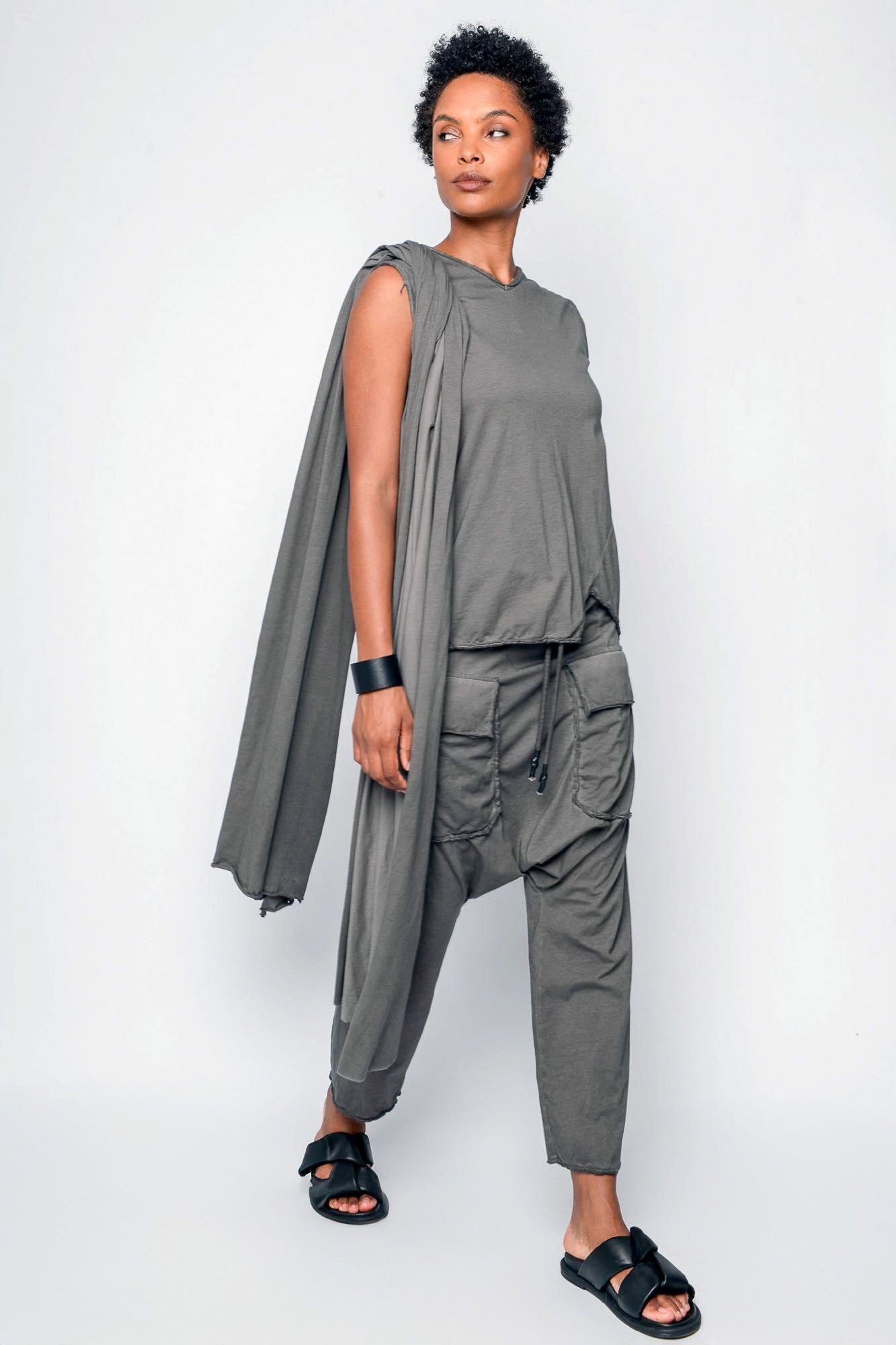 
                  
                    261.01.02 100% LIGHT JERSEY CO 183 RV CHARCOAL
                  
                