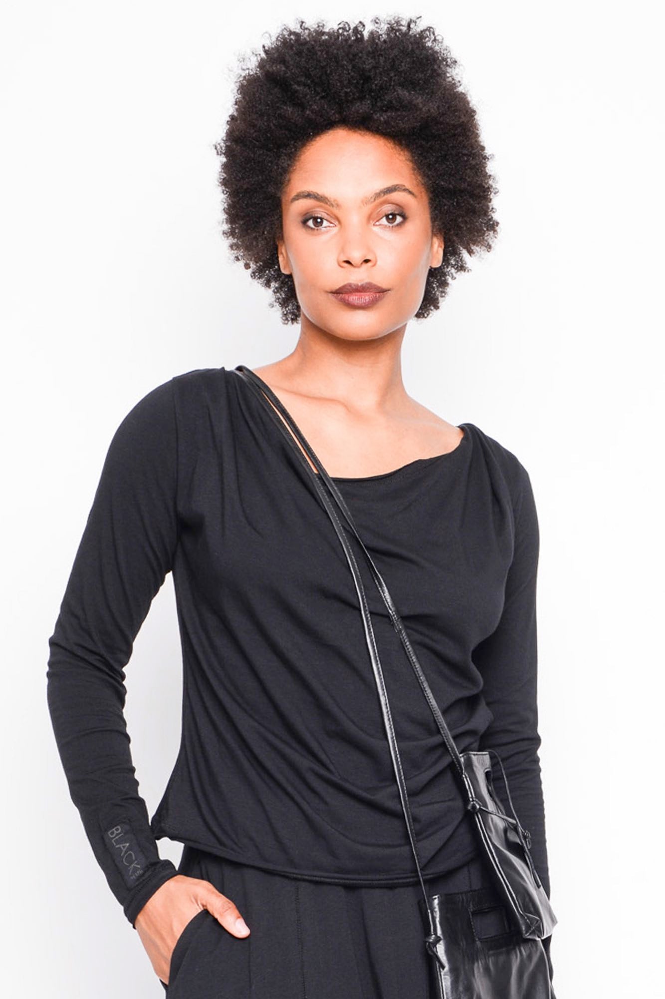 
                  
                    262.06.10 100 BLACK
                  
                