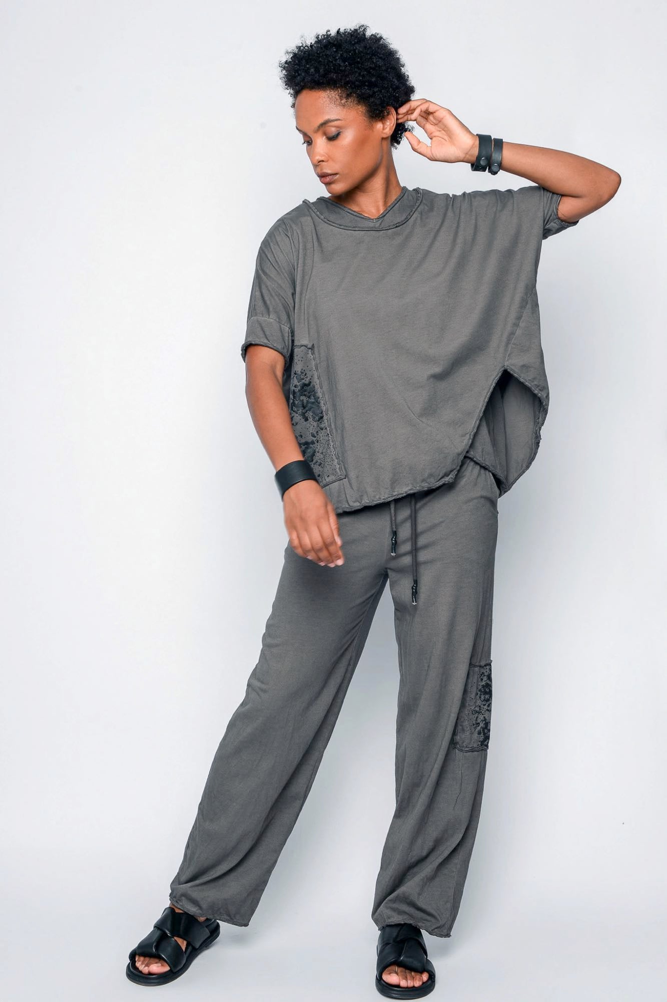 
                  
                    261.01.04 100% LIGHT JERSEY CO 183 RV CHARCOAL
                  
                