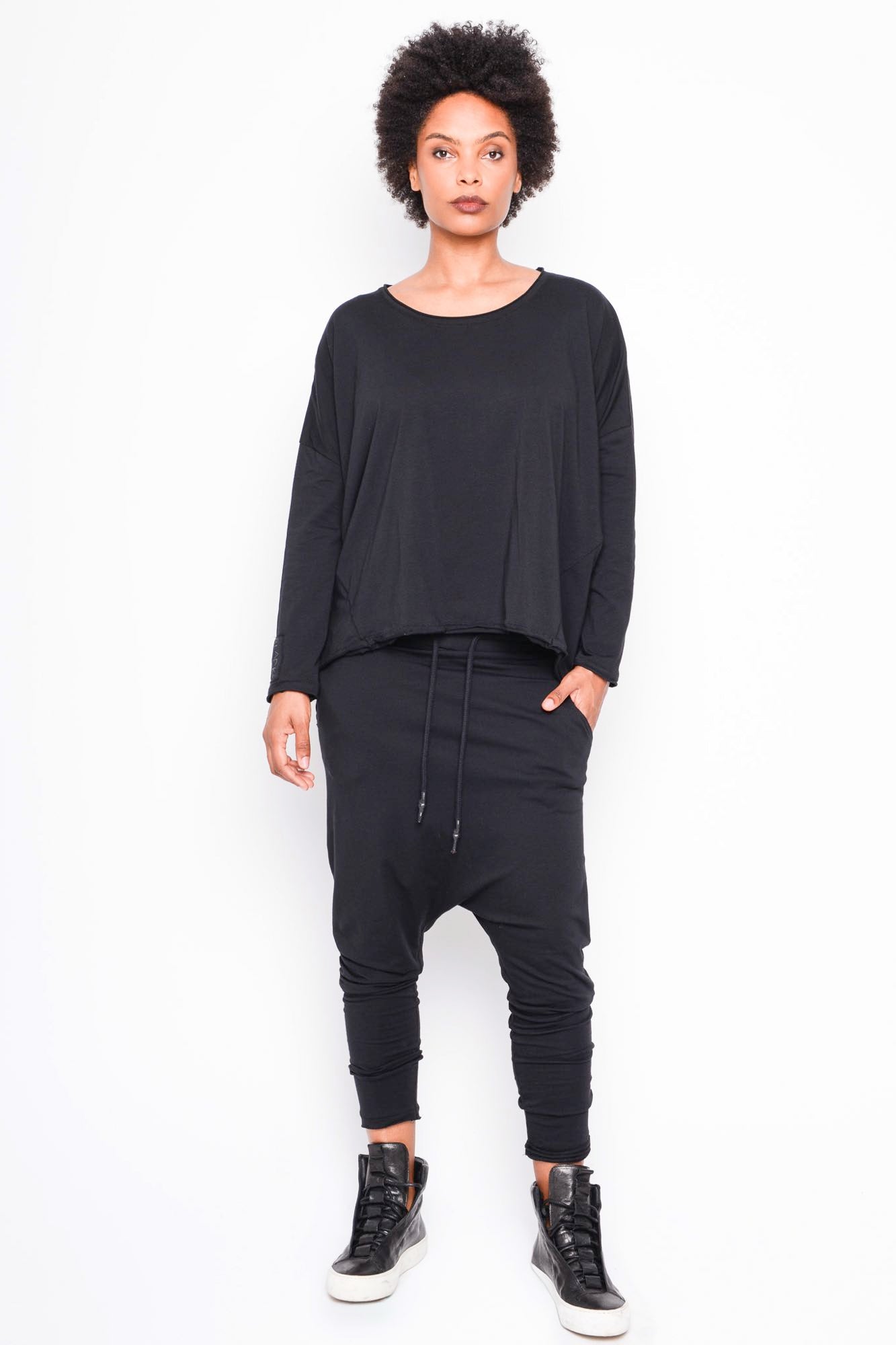 
                  
                    262.06.13 100 BLACK
                  
                