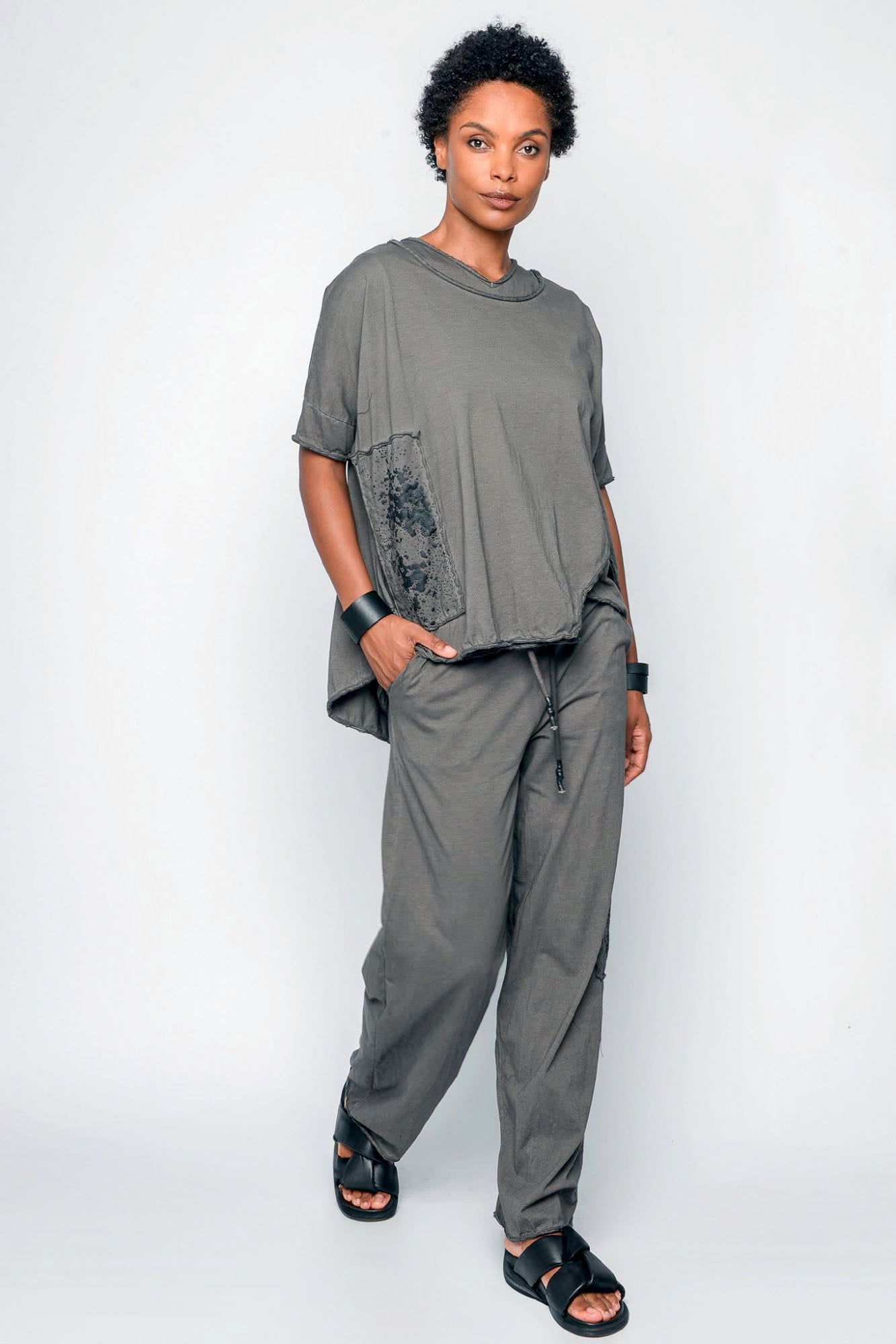 
                  
                    261.01.08 100% LIGHT JERSEY CO 183 RV CHARCOAL
                  
                