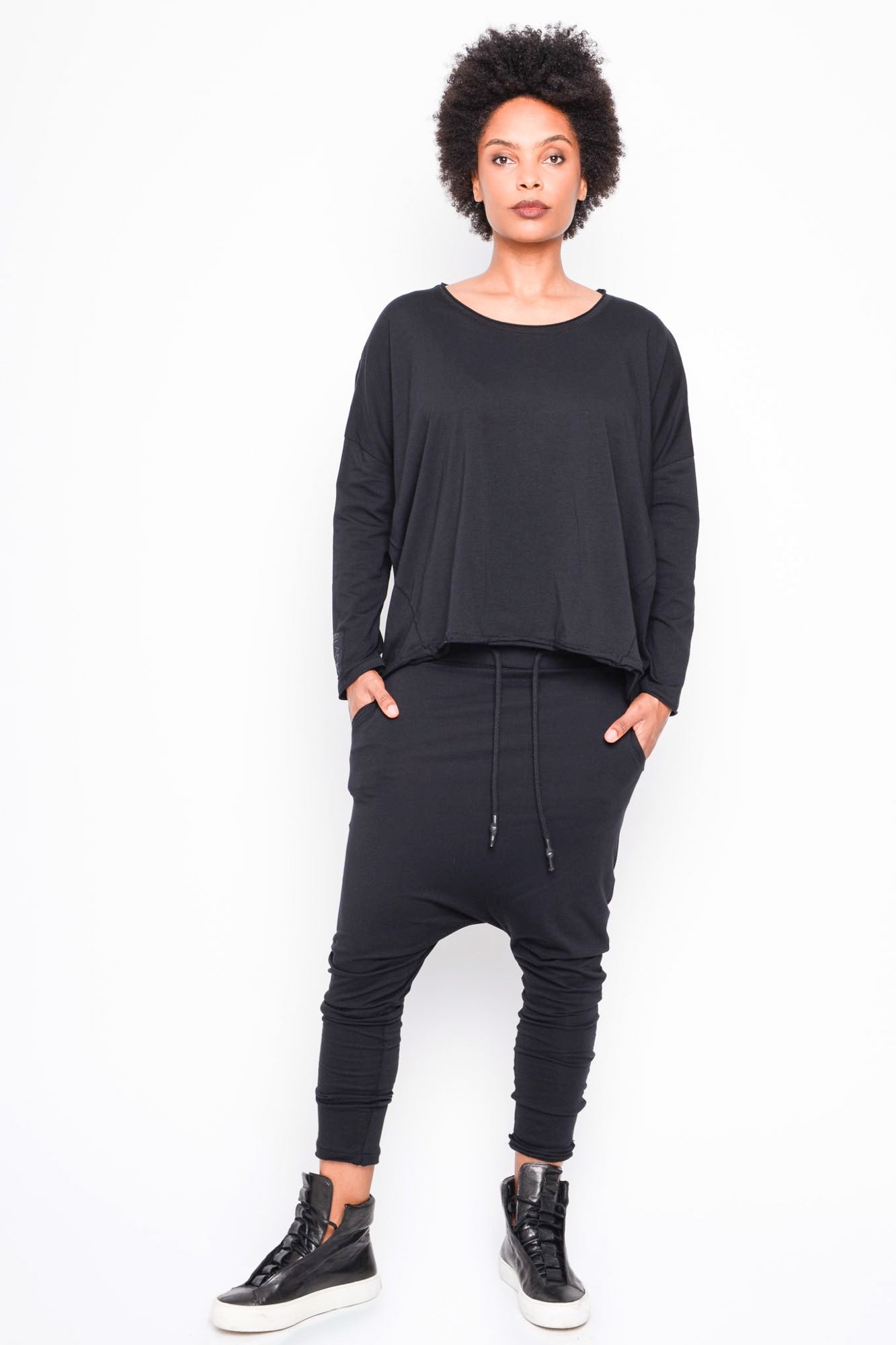 
                  
                    262.06.13 100 BLACK
                  
                