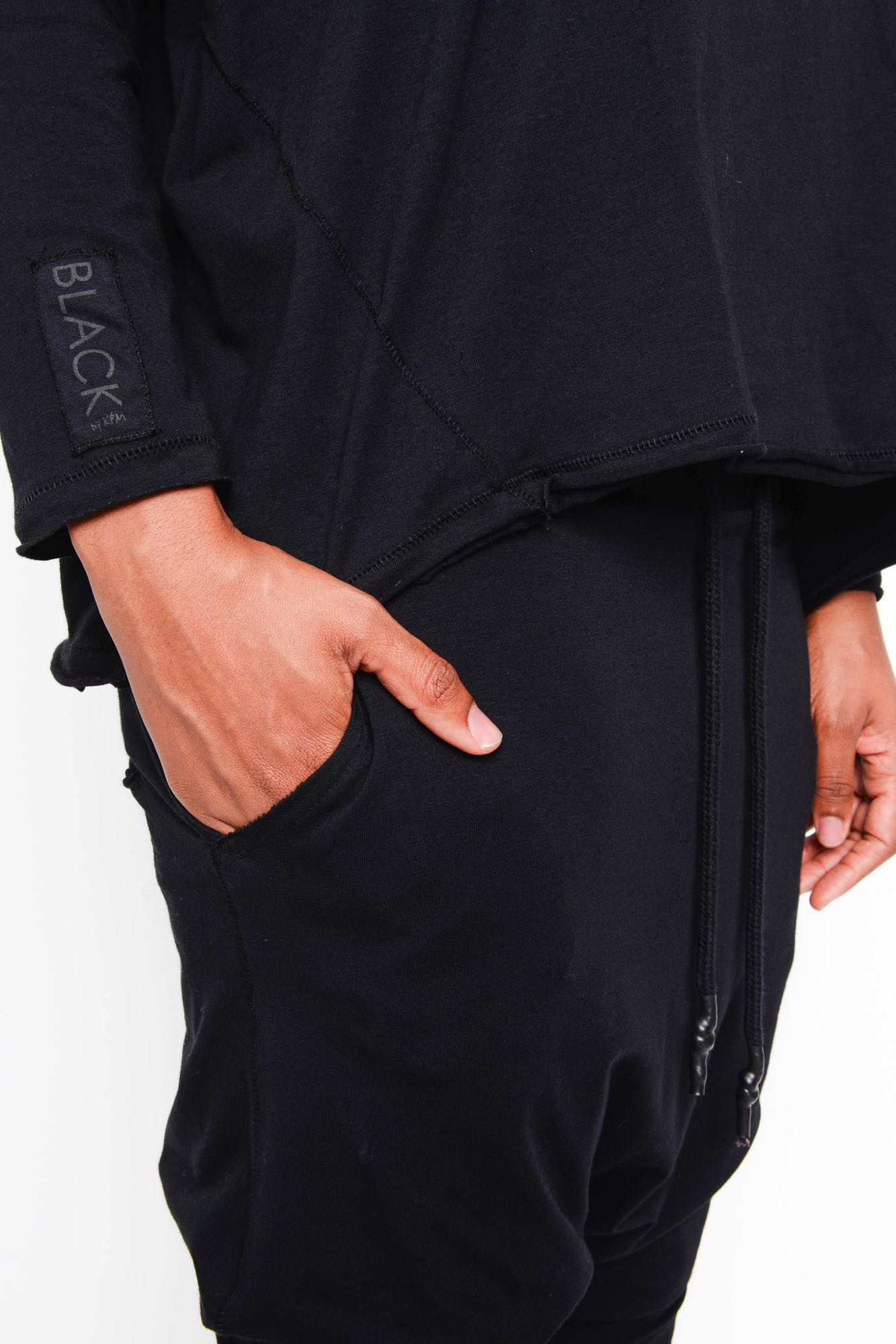 
                  
                    262.06.13 100 BLACK
                  
                