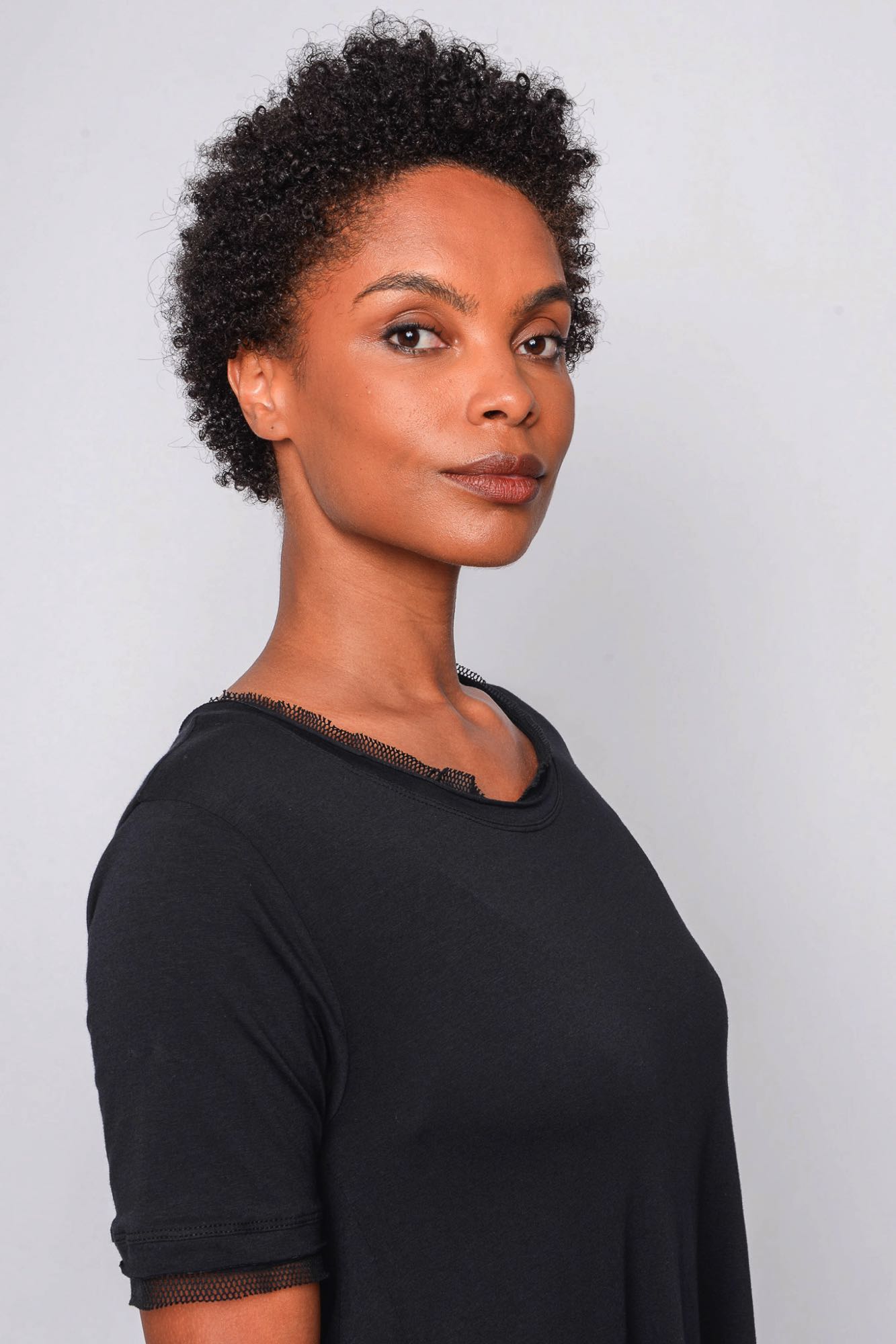 
                  
                    261.02.11 95% CO 5% EA 100 BLACK
                  
                