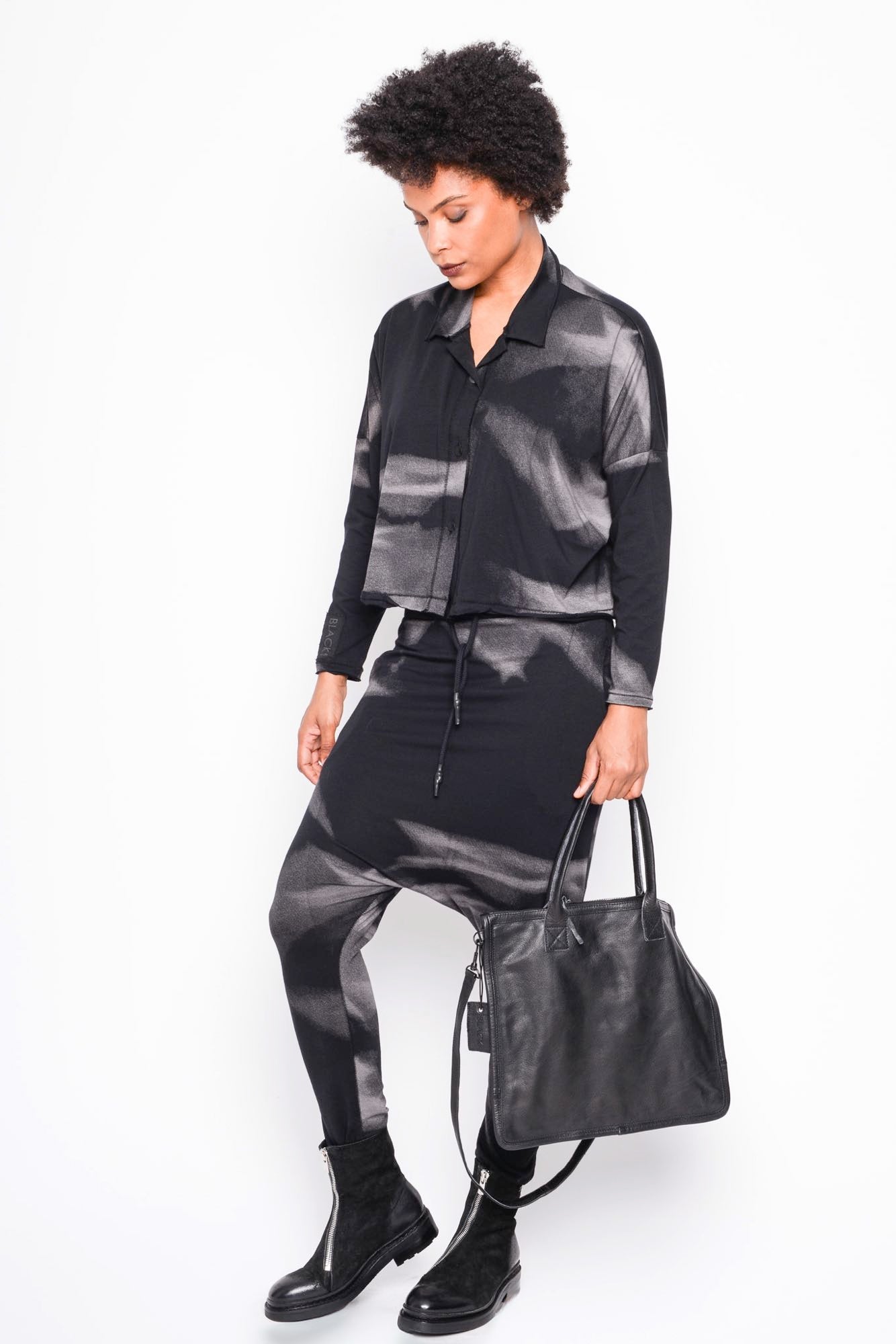 
                  
                    B40.262.40.25 100 BLACK
                  
                