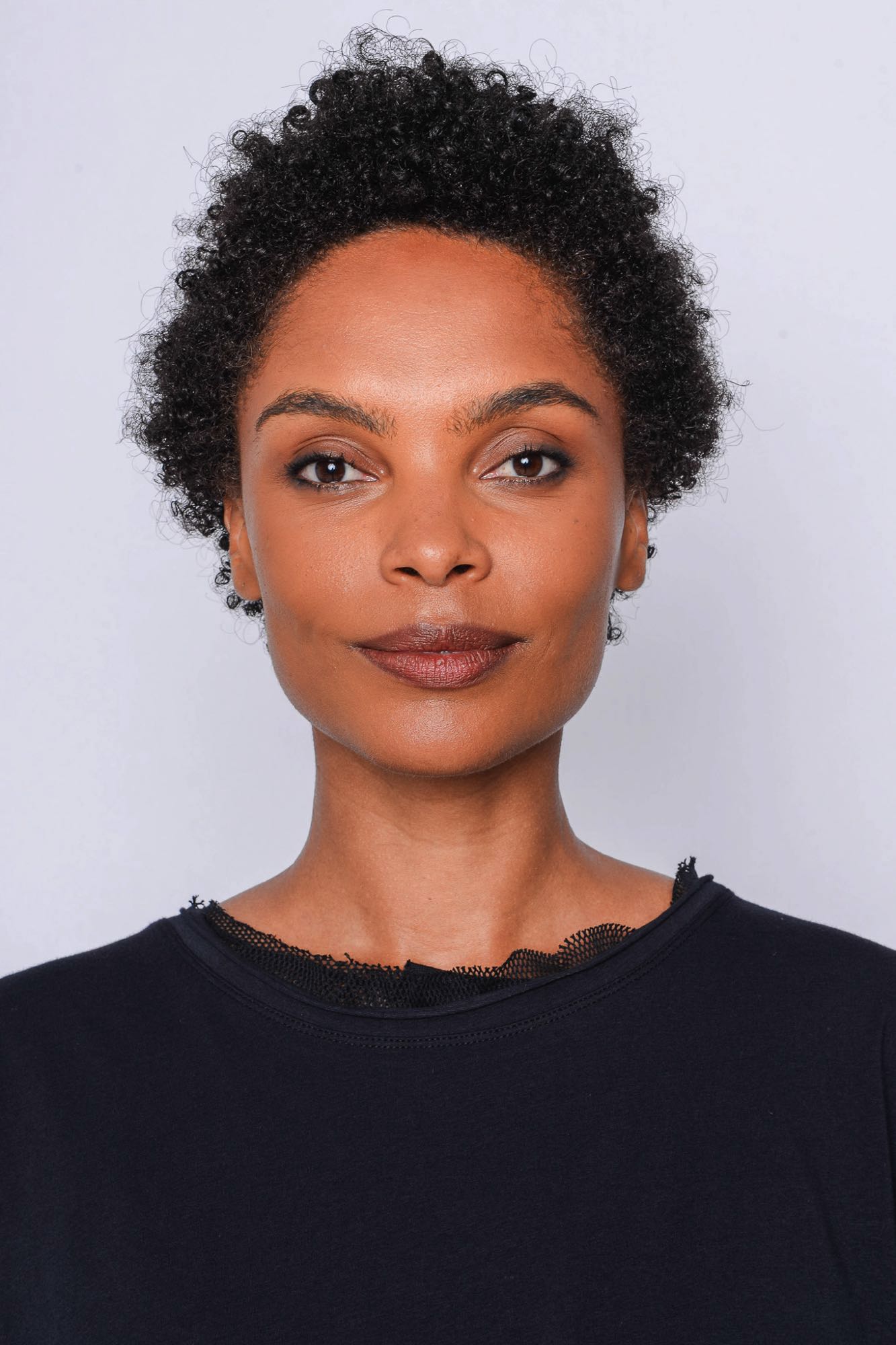 
                  
                    261.02.01 95% CO 5% EA 100 BLACK
                  
                