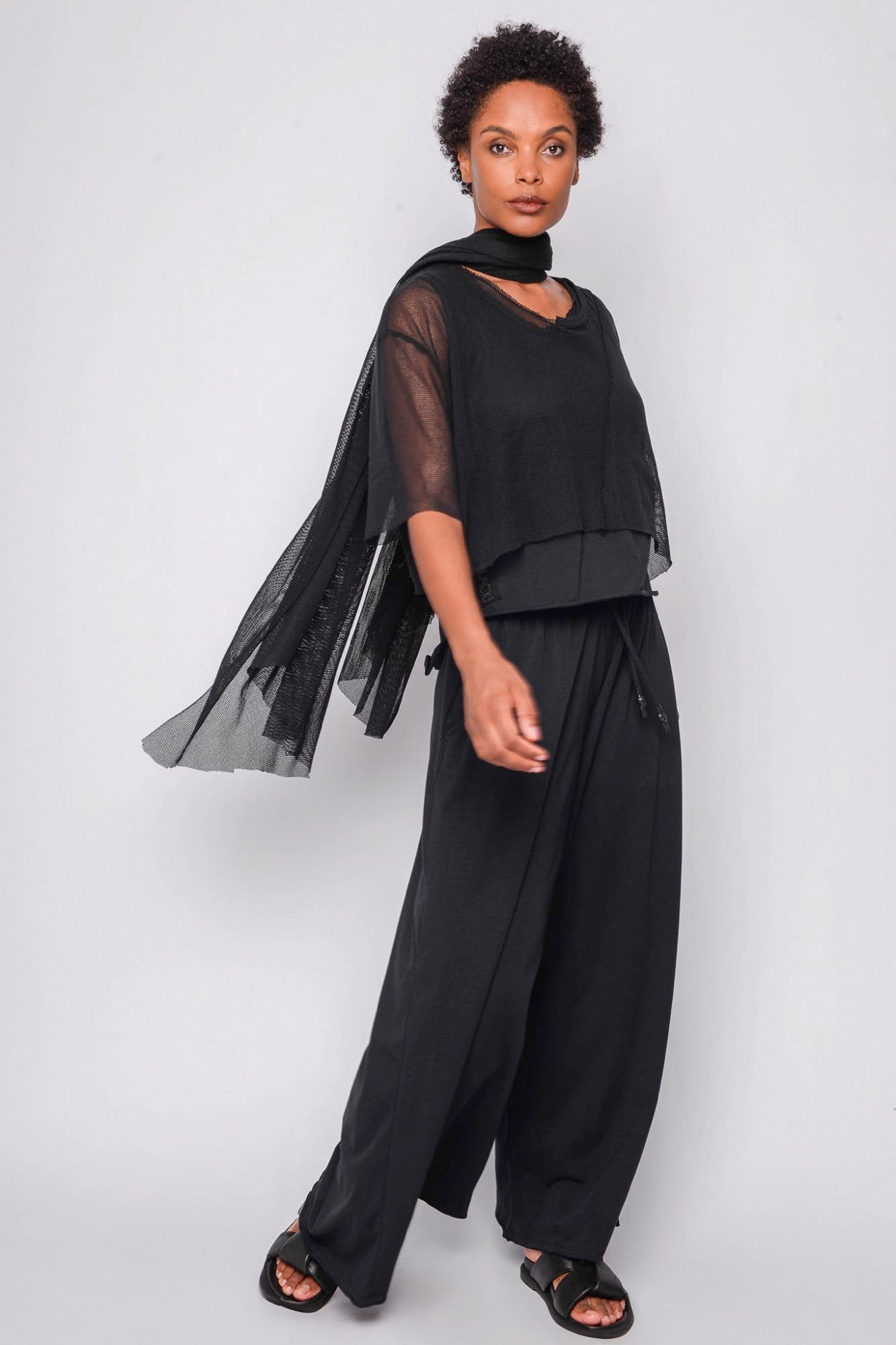 
                  
                    261.02.10 95% CO 5% EA 100 BLACK
                  
                