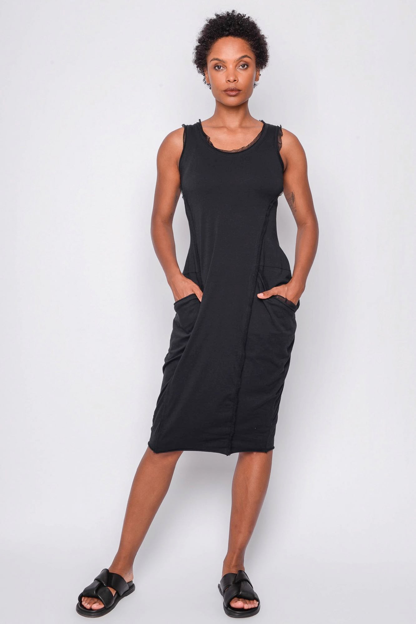 
                  
                    261.02.06 95% CO 5% EA 100 BLACK
                  
                