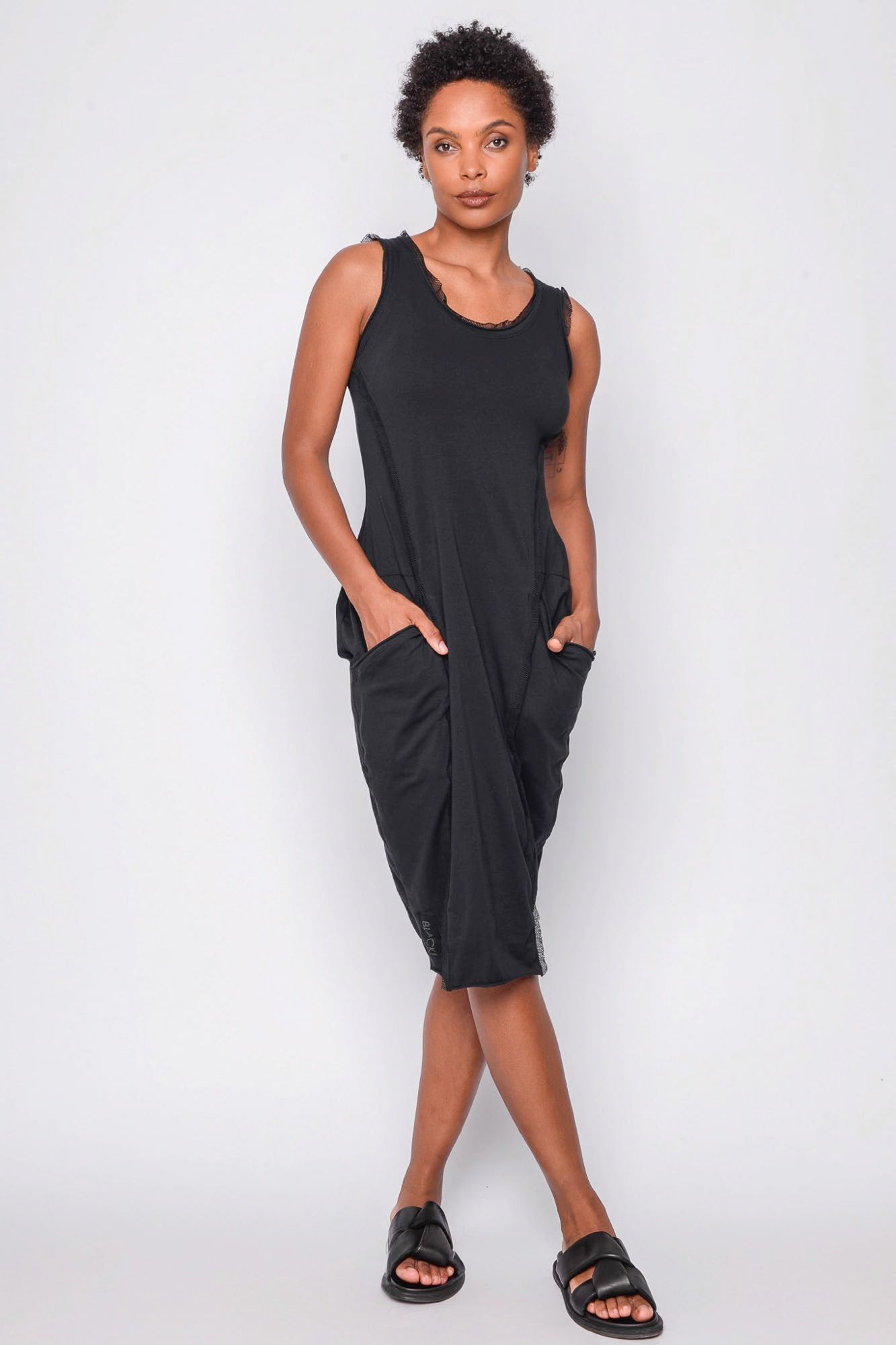 
                  
                    261.02.06 95% CO 5% EA 100 BLACK
                  
                