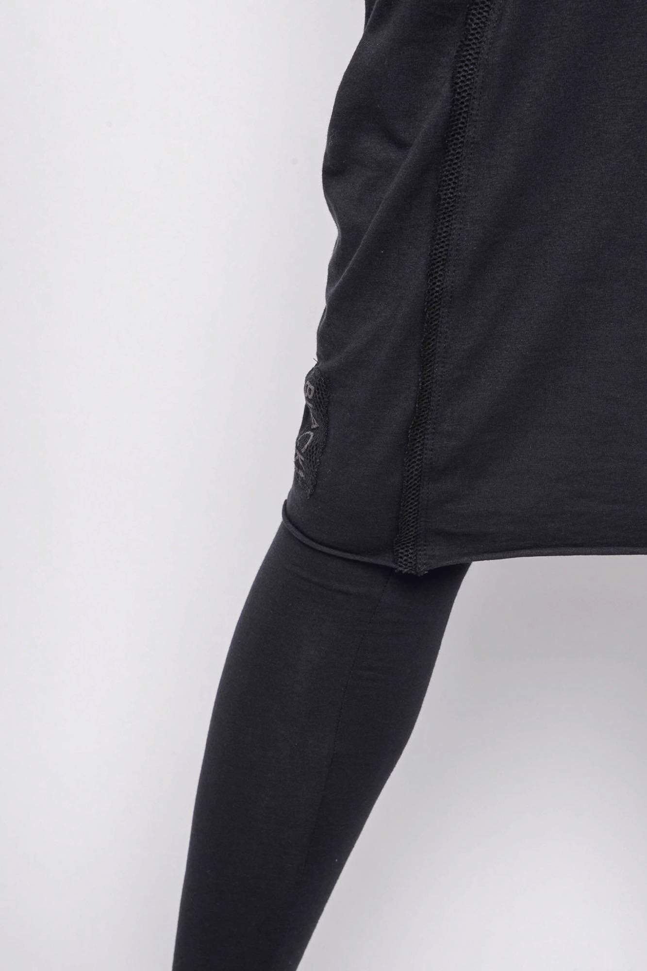 
                  
                    261.02.03 95% CO 5% EA 100 BLACK
                  
                