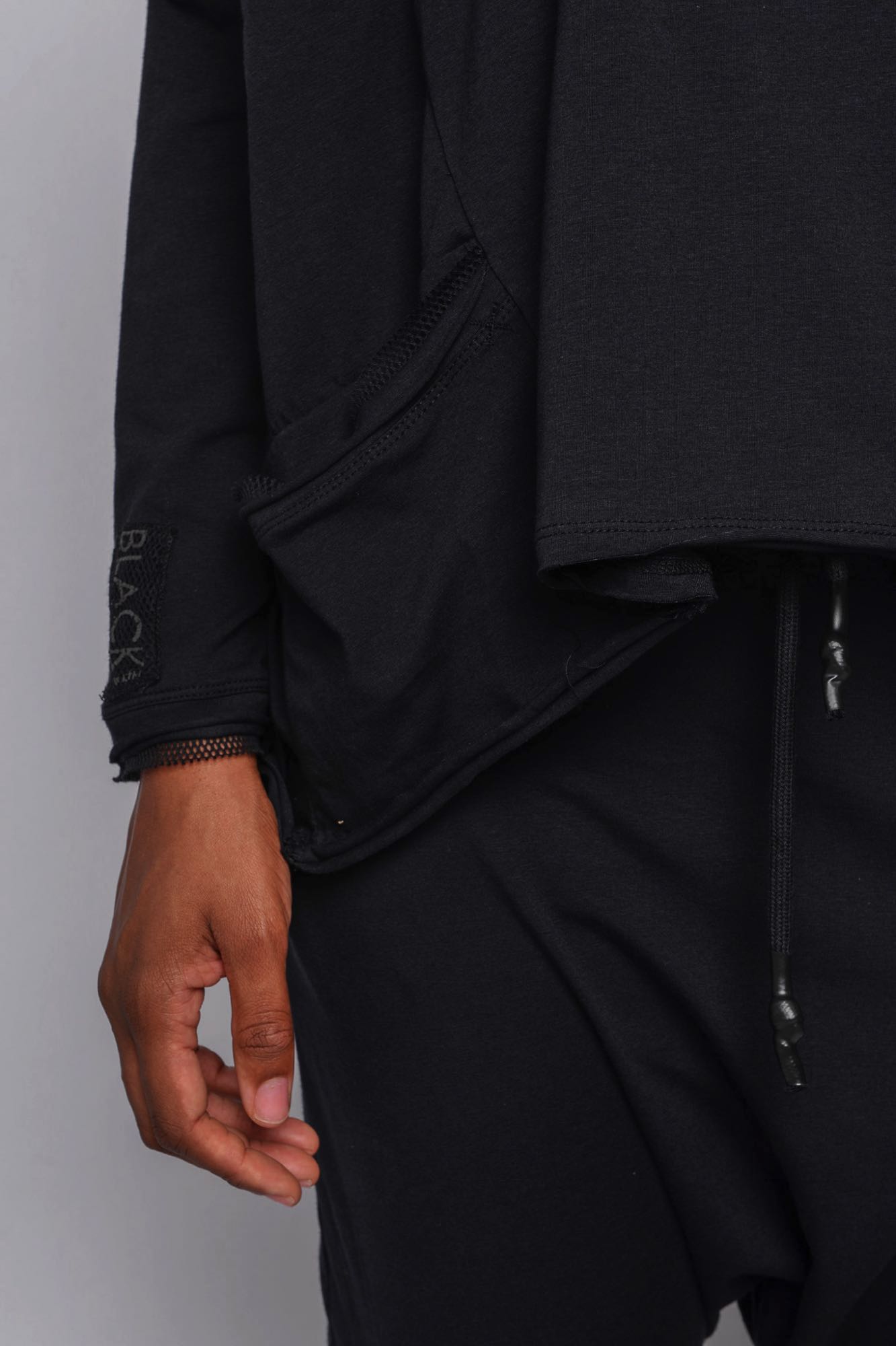 
                  
                    261.02.09 95% CO 5% EA 100 BLACK
                  
                