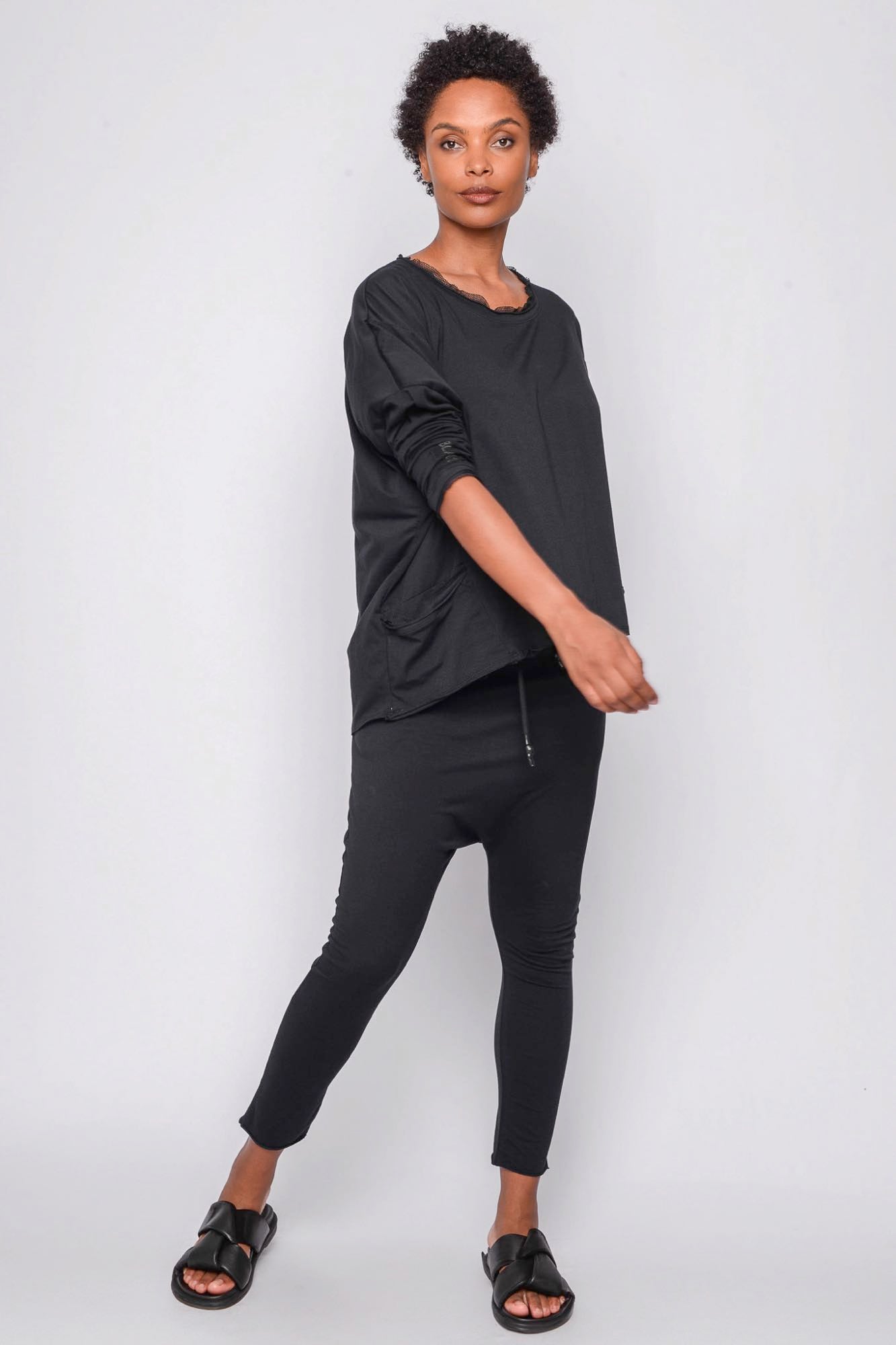 
                  
                    261.02.09 95% CO 5% EA 100 BLACK
                  
                