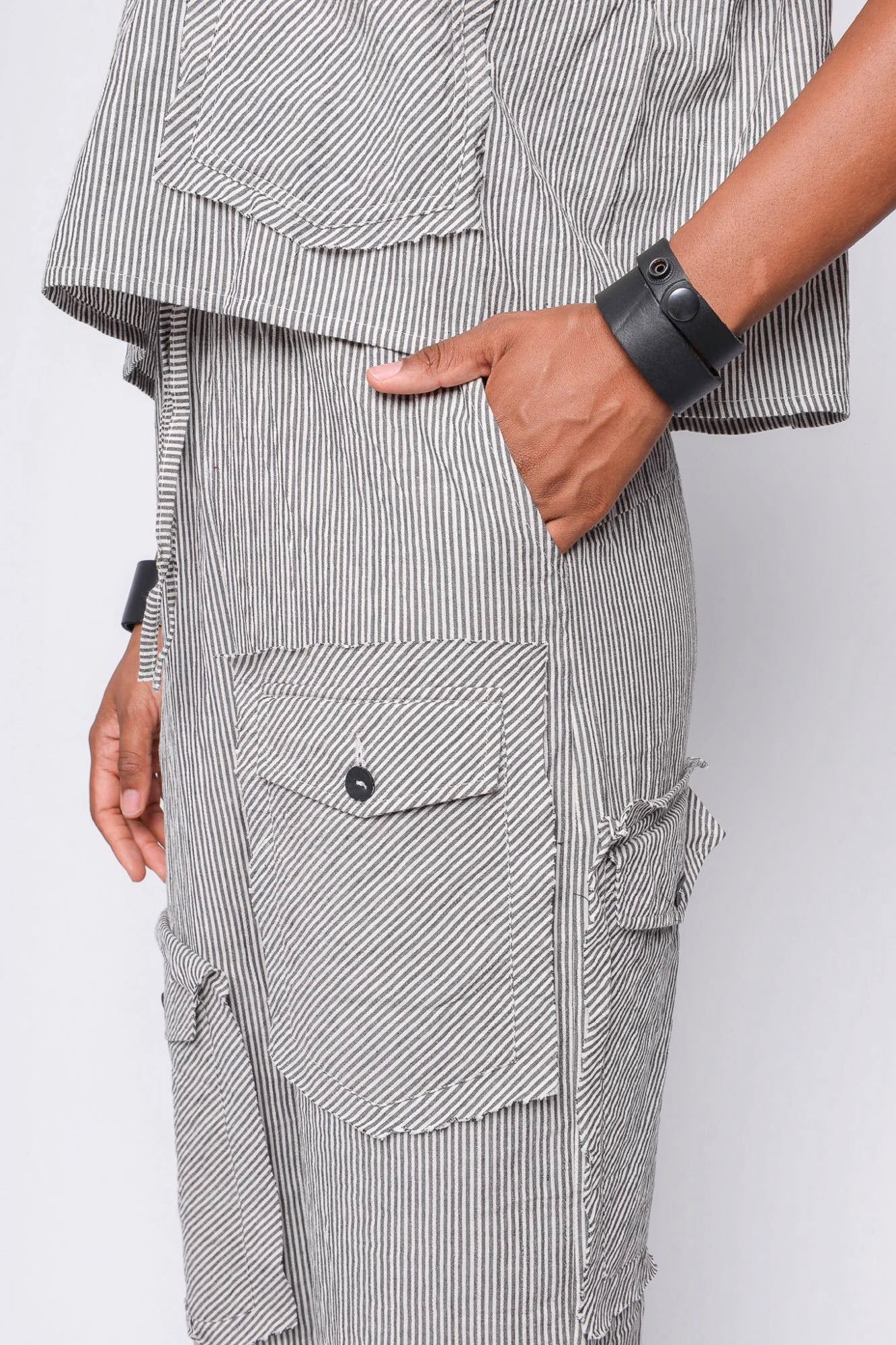 
                  
                    261.10.02 100% CO 116 STRIPES
                  
                