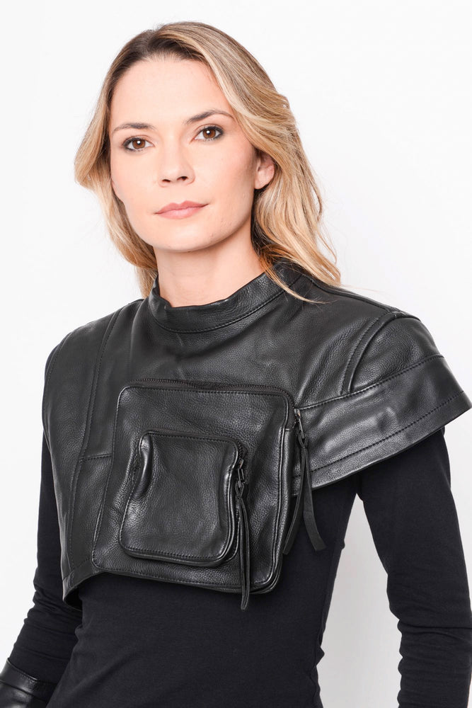 
                  
                    B41.252.41.07 100%LEATH/95%NY5%EA 100 BLACK
                  
                