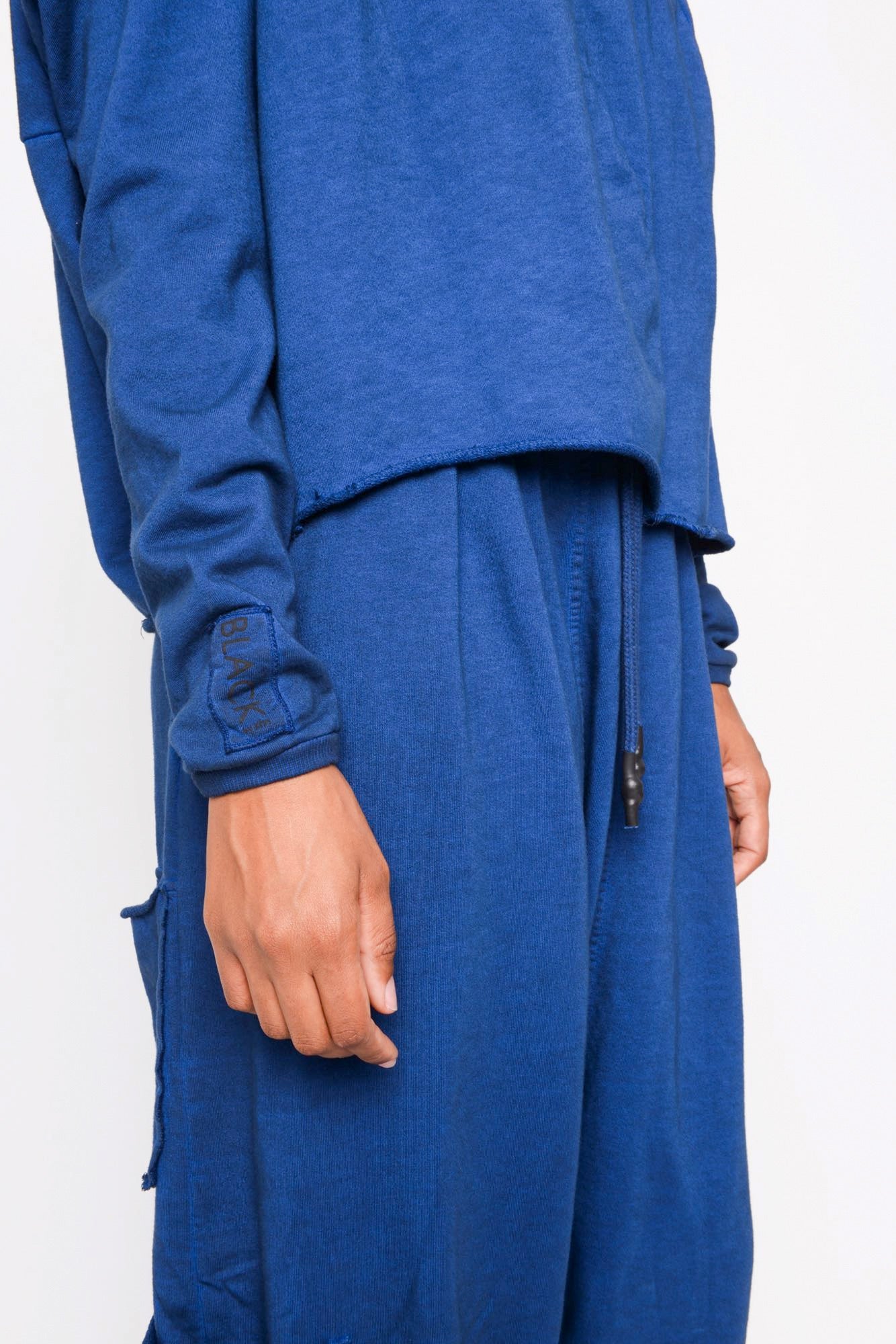 
                  
                    252.04.03 100% CO DARK WASH NIGHTBLUE
                  
                