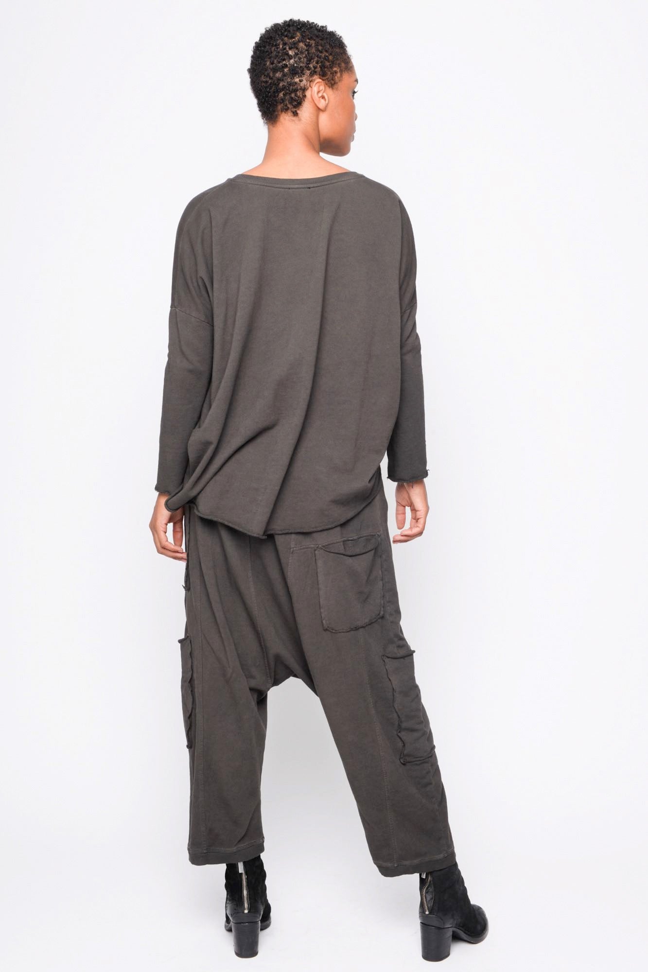 
                  
                    252.04.04 100% CO DARK WASH GRAPHITE
                  
                