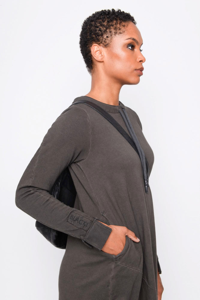 
                  
                    252.04.06 100% CO DARK WASH GRAPHITE
                  
                