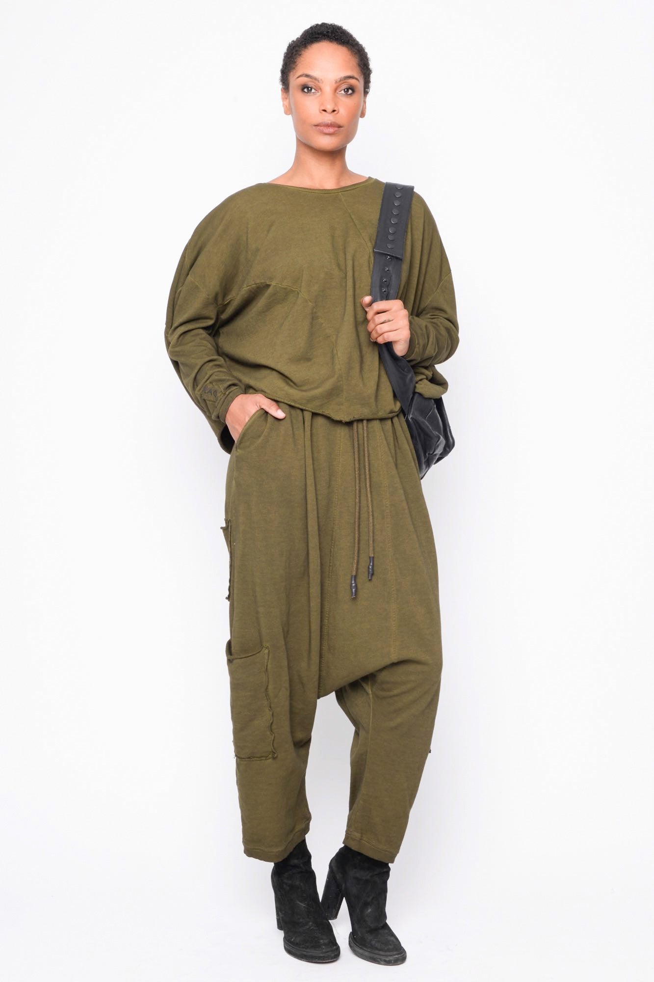 
                  
                    252.04.03 100% CO DARK WASH FORREST
                  
                