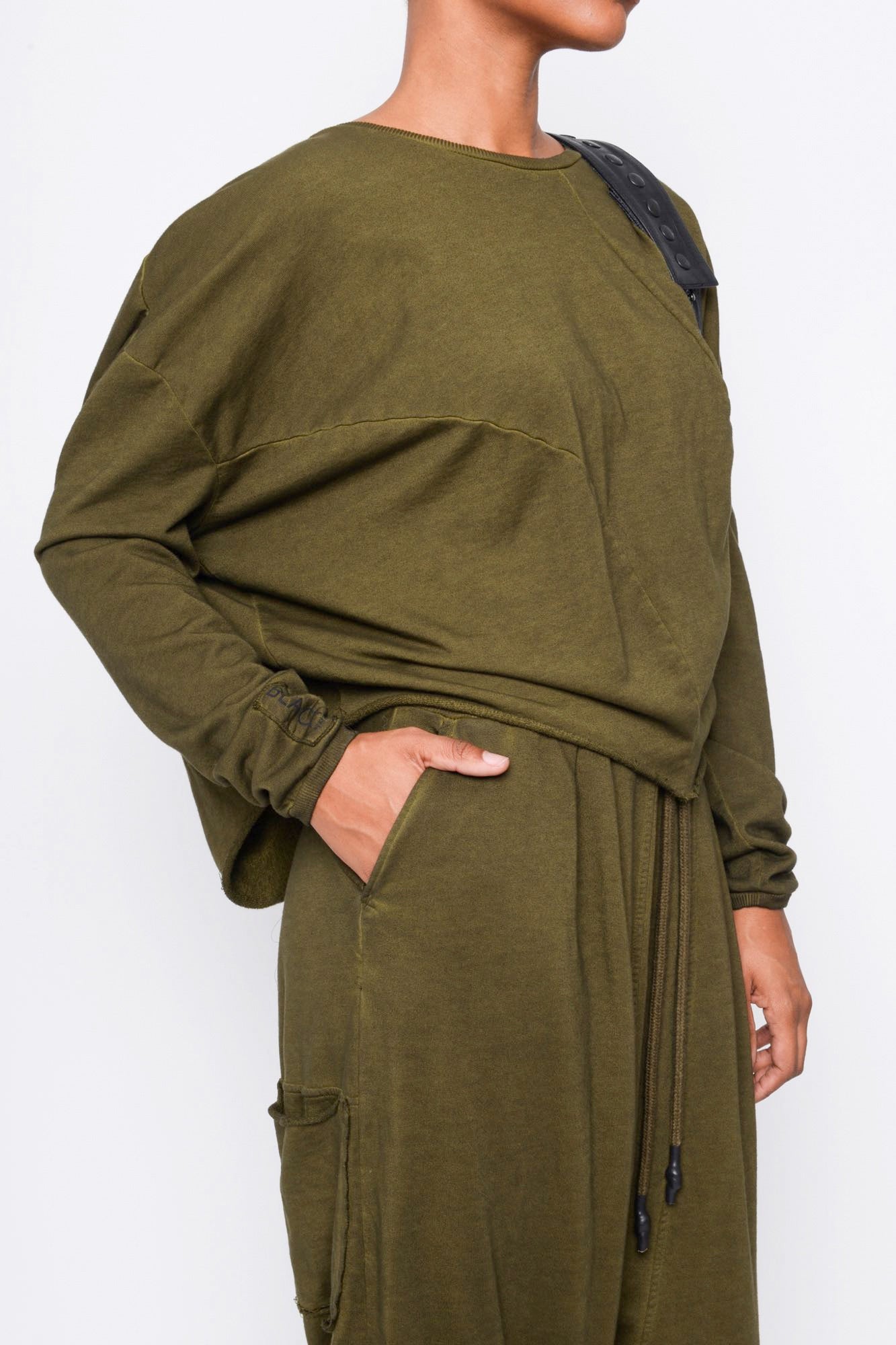 
                  
                    252.04.02 100% CO DARK WASH FORREST
                  
                