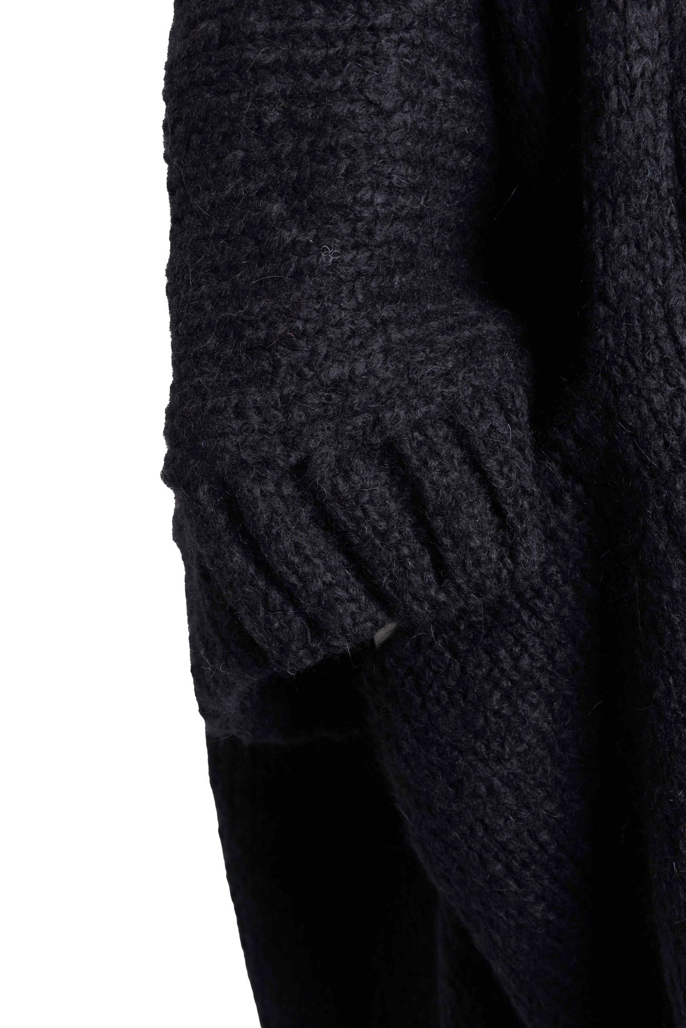 
                  
                    STUDIO B3 CARDIGAN WATTS SHB-2190 BLACK
                  
                