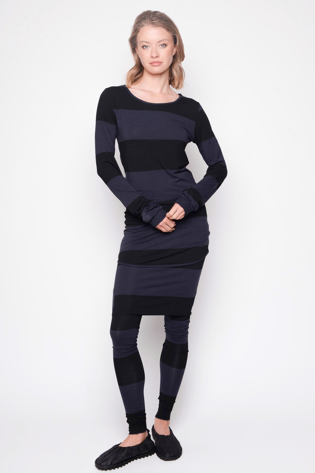 
                  
                    212.06.07 95% co 5% ea 104 Black with Ink
                  
                