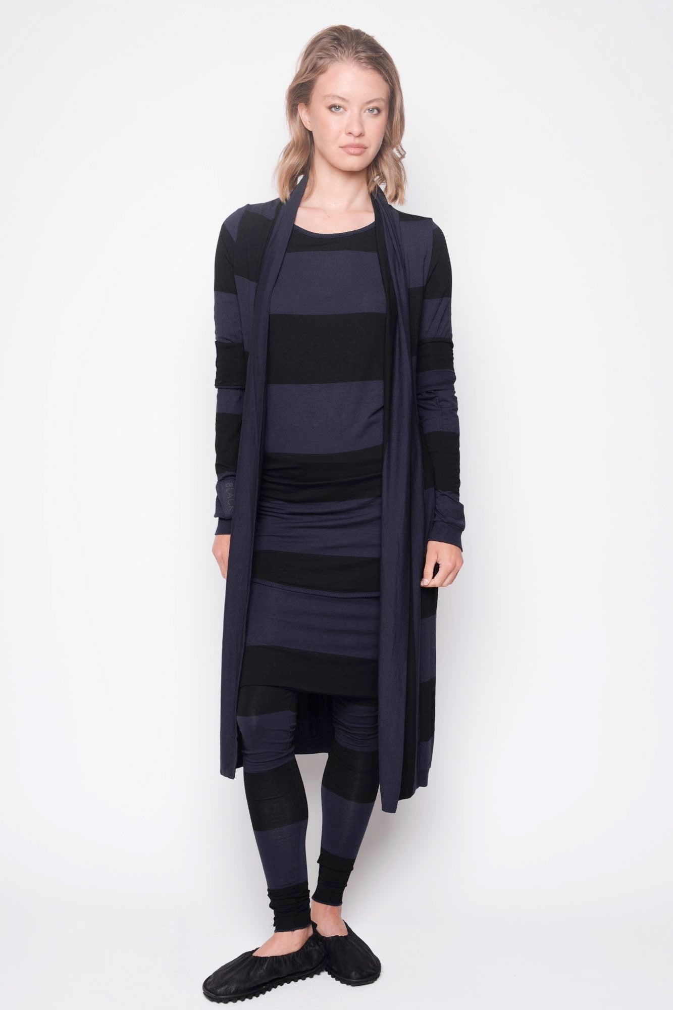 
                  
                    212.06.07 95% co 5% ea 104 Black with Ink
                  
                