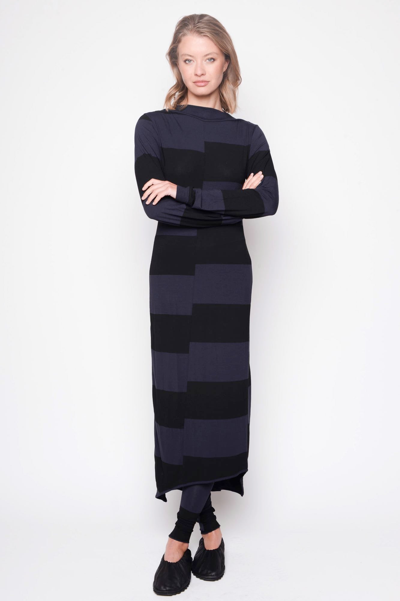 
                  
                    212.06.01 95% co 5% ea 104 Black with Ink
                  
                
