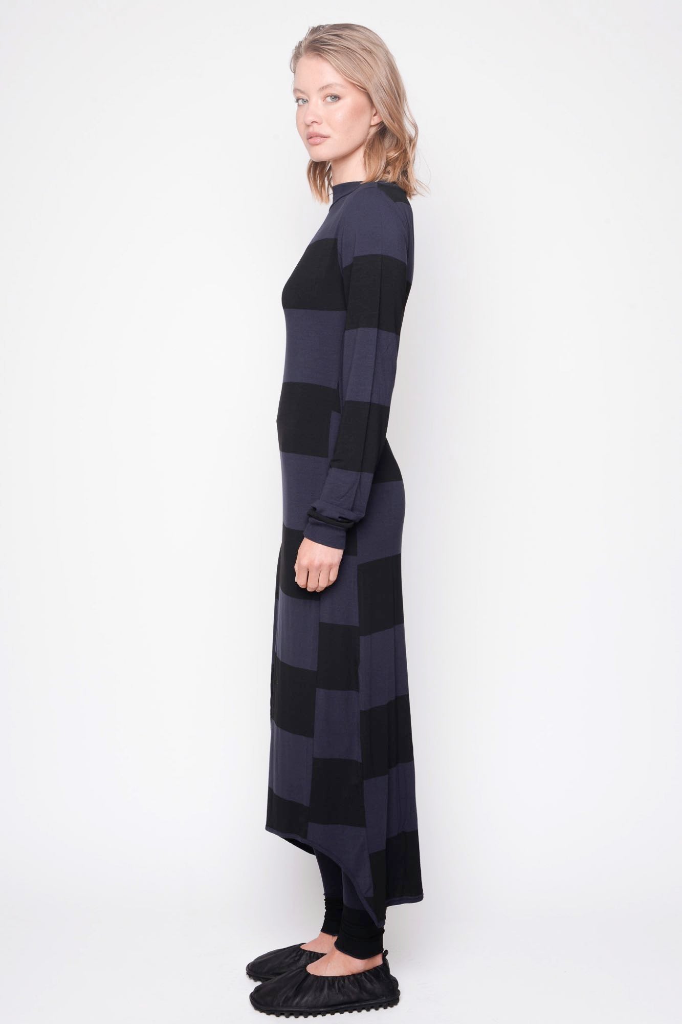 
                  
                    212.06.01 95% co 5% ea 104 Black with Ink
                  
                